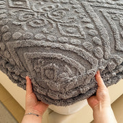 Non-Slip Taffeta Fitted Sheet with 3D Floral Design and Deep Pockets