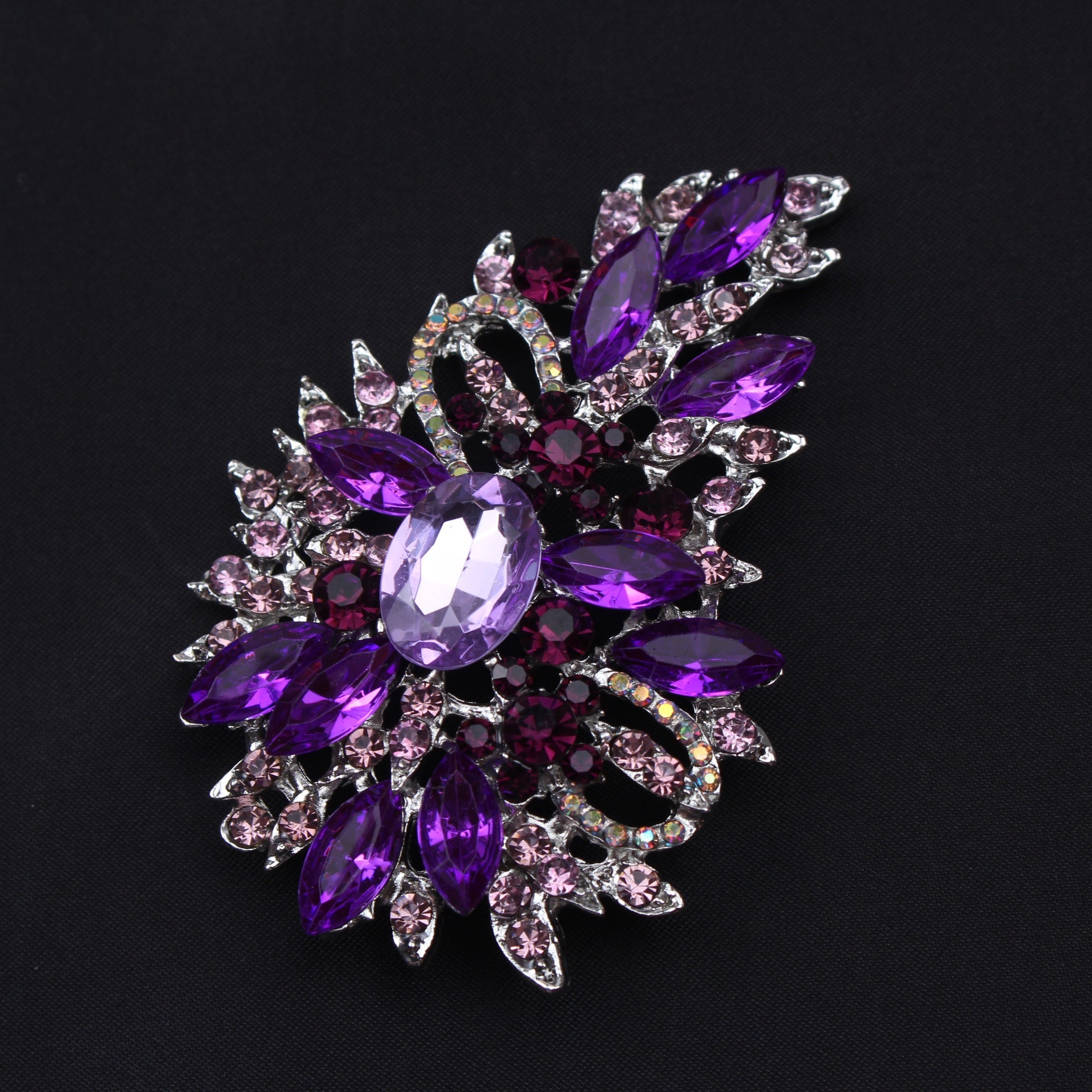 Vintage Rhinestone Brooch Pin with Irregular Flower Design