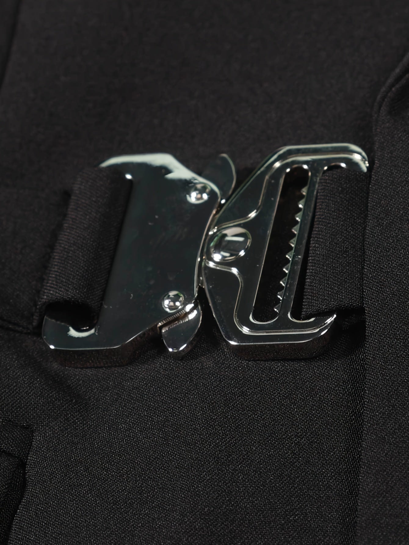 Мужской повседневный пиджак с металлической боковой пряжкой и однотонной полиэстеровой тканью