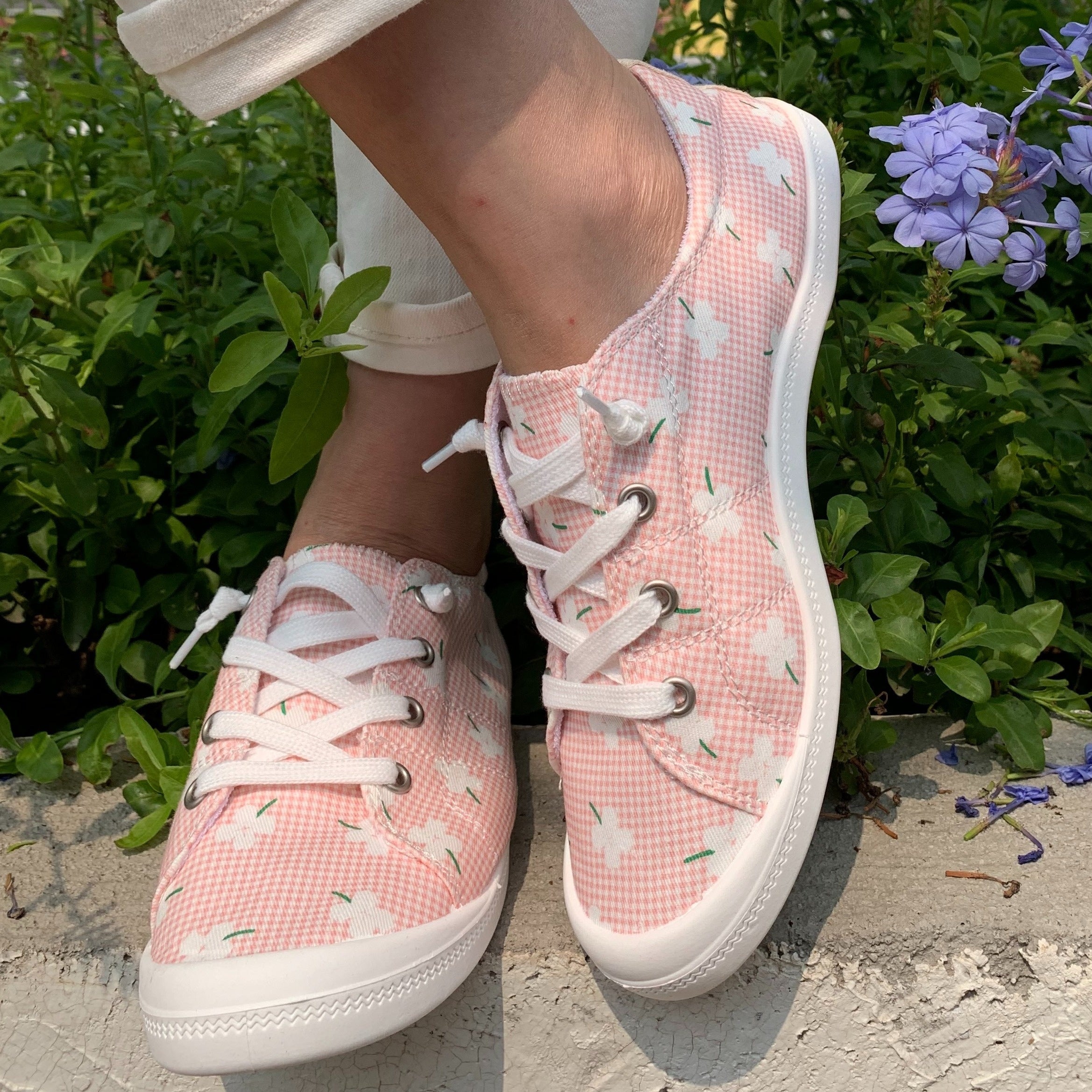 Women's Floral Print Canvas Shoes Low Top Flat Sneakers Soft Sole Comfortable