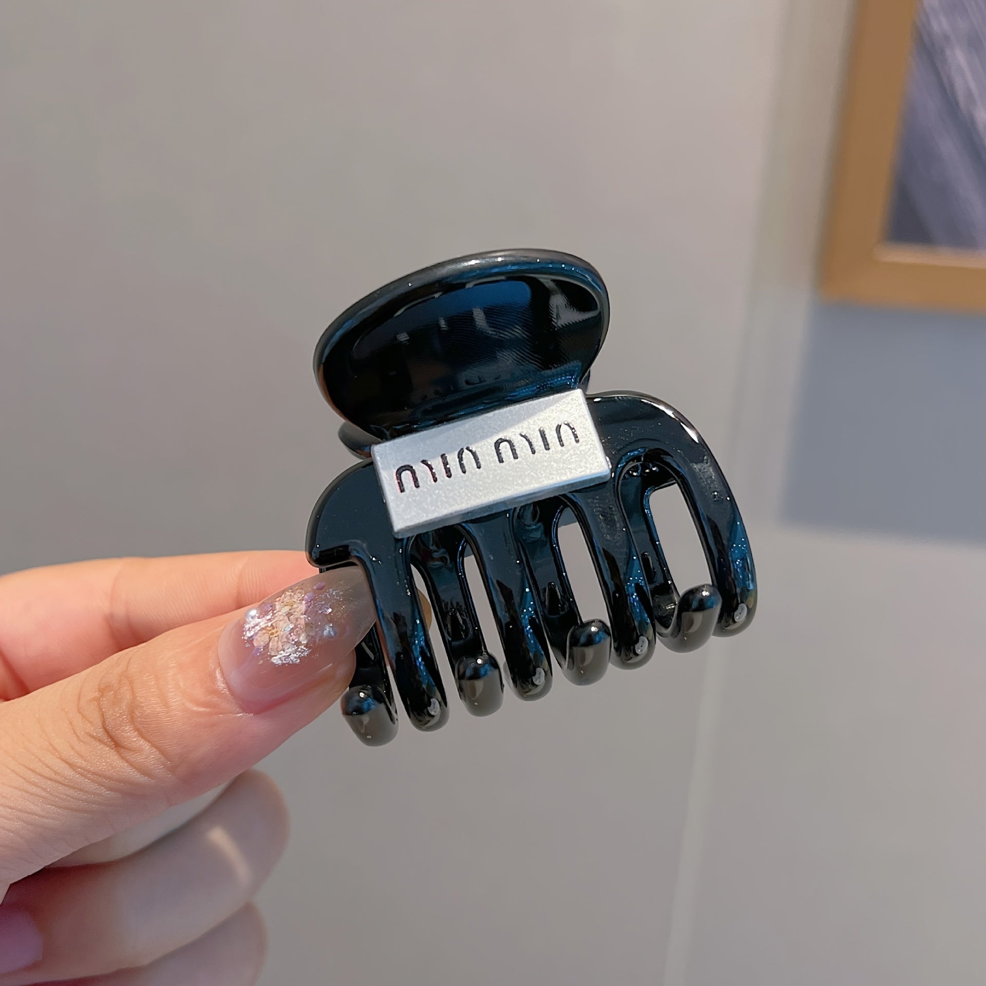 Ayollar uchun vintage dumaloq plastik soch qisqich, 14 yosh va undan katta yoshdagilar uchun mos.