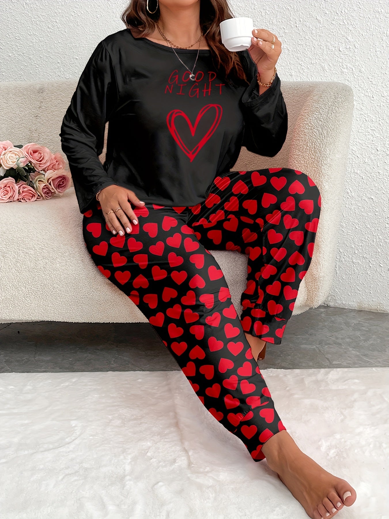 Plus Size Women's Cozy Heart Print Pajama Set Long Sleeve Pants Polyester Black White
