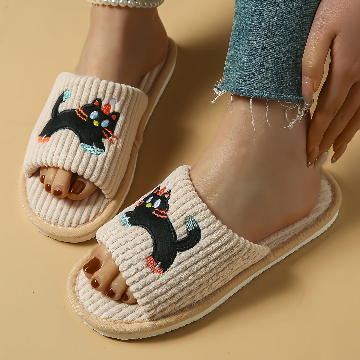 Унисекс домашние тапочки-слипоны с мультяшным котом и шапкой Санты