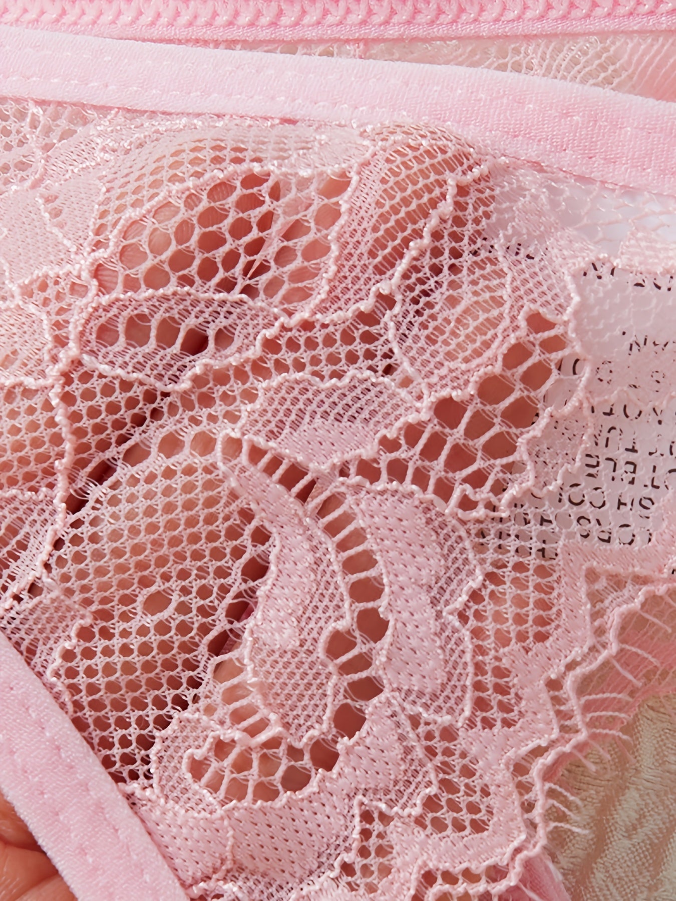 Розовые кружевные стринги для женщин с низкой посадкой, прорезью, металлическим кольцом, дышащим нейлоном и эластаном, нижнее белье