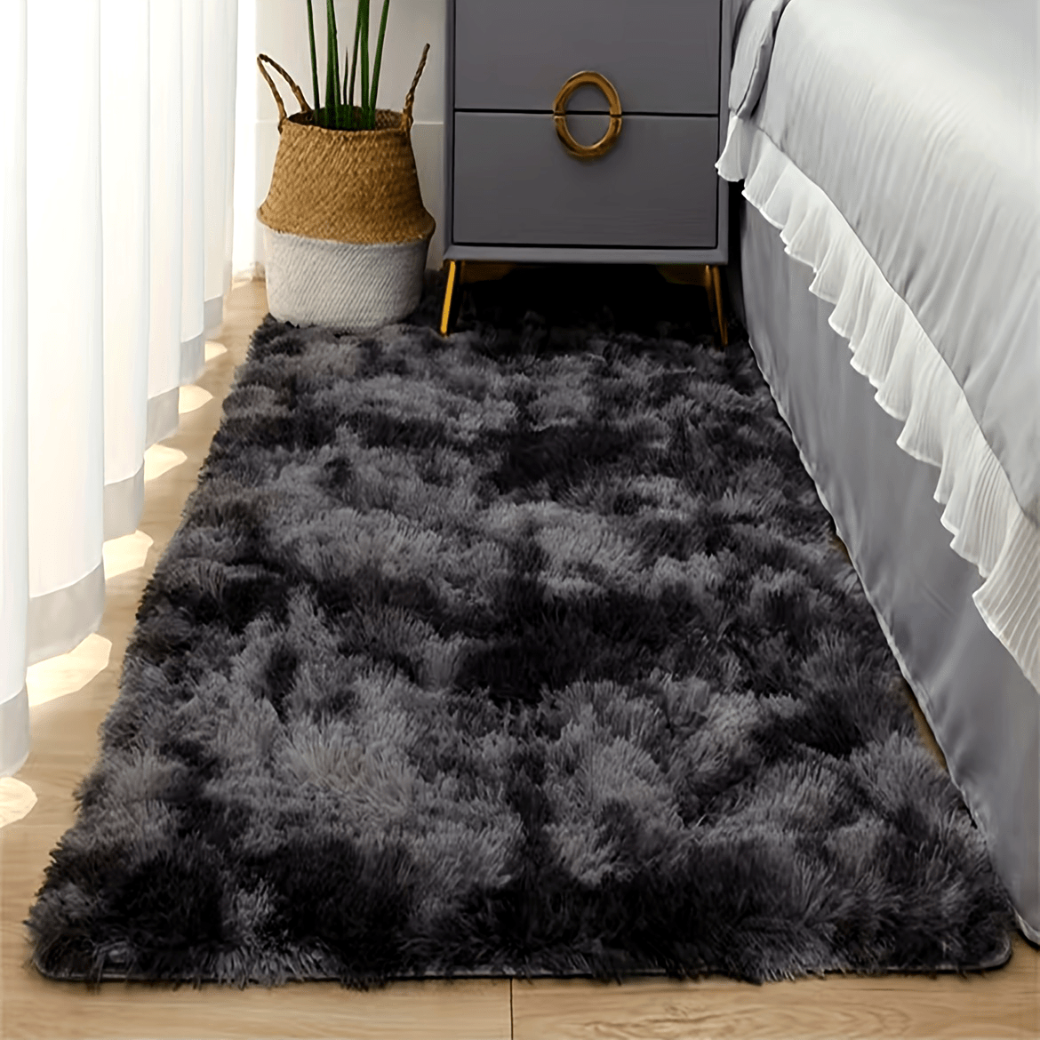 Tie-Dye Plush Bedroom Rug Soft Hand-Washable Polyester Cozy Decor