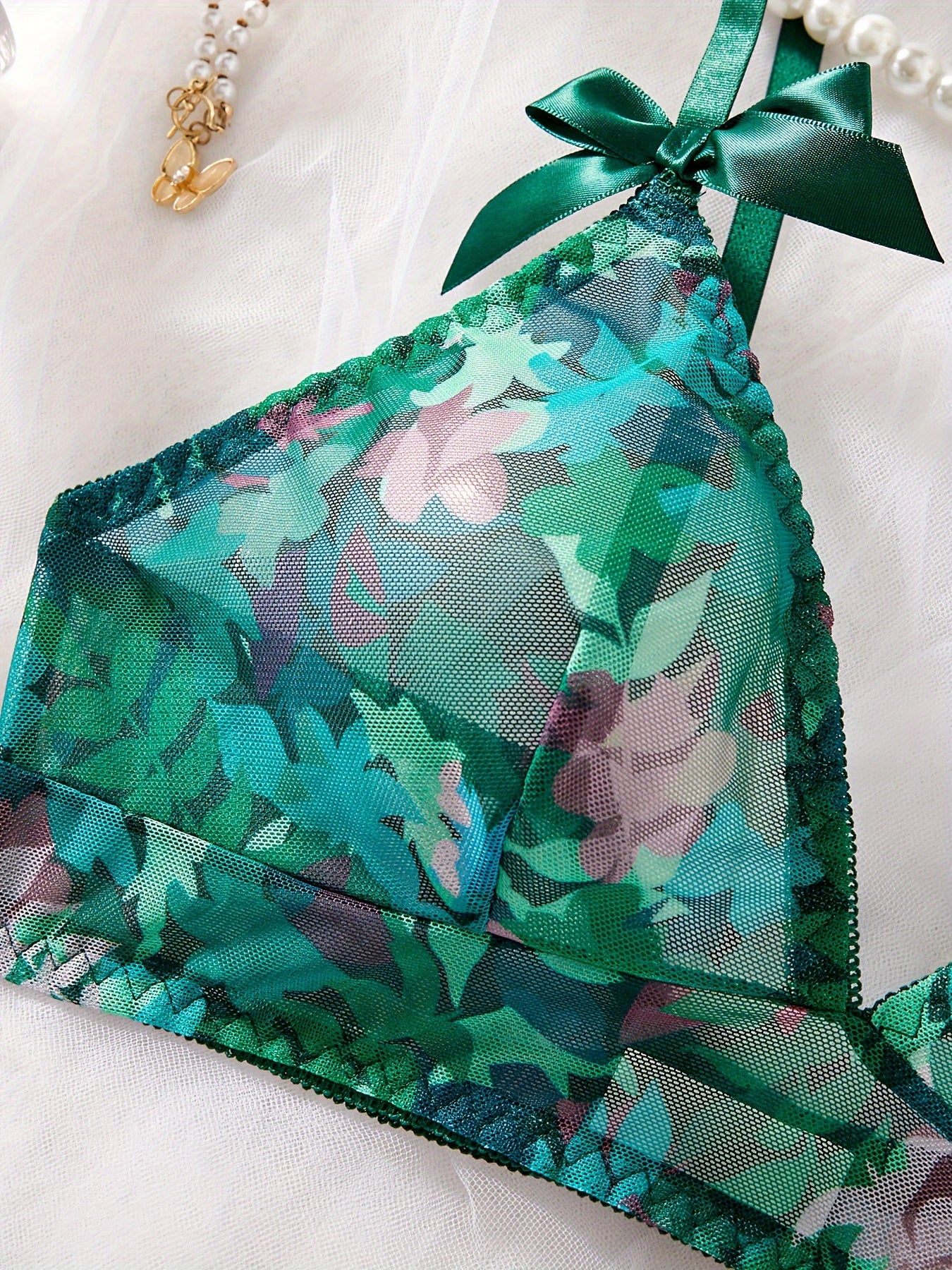 Ayollar uchun ichki kiyim to'plami