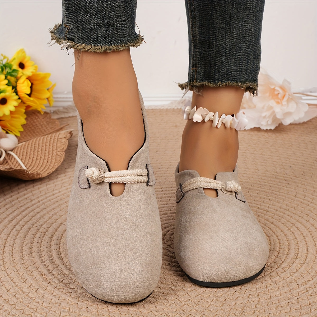 Women's Black Slip-On Flat Shoes Round Toe Casual Comfort All Season