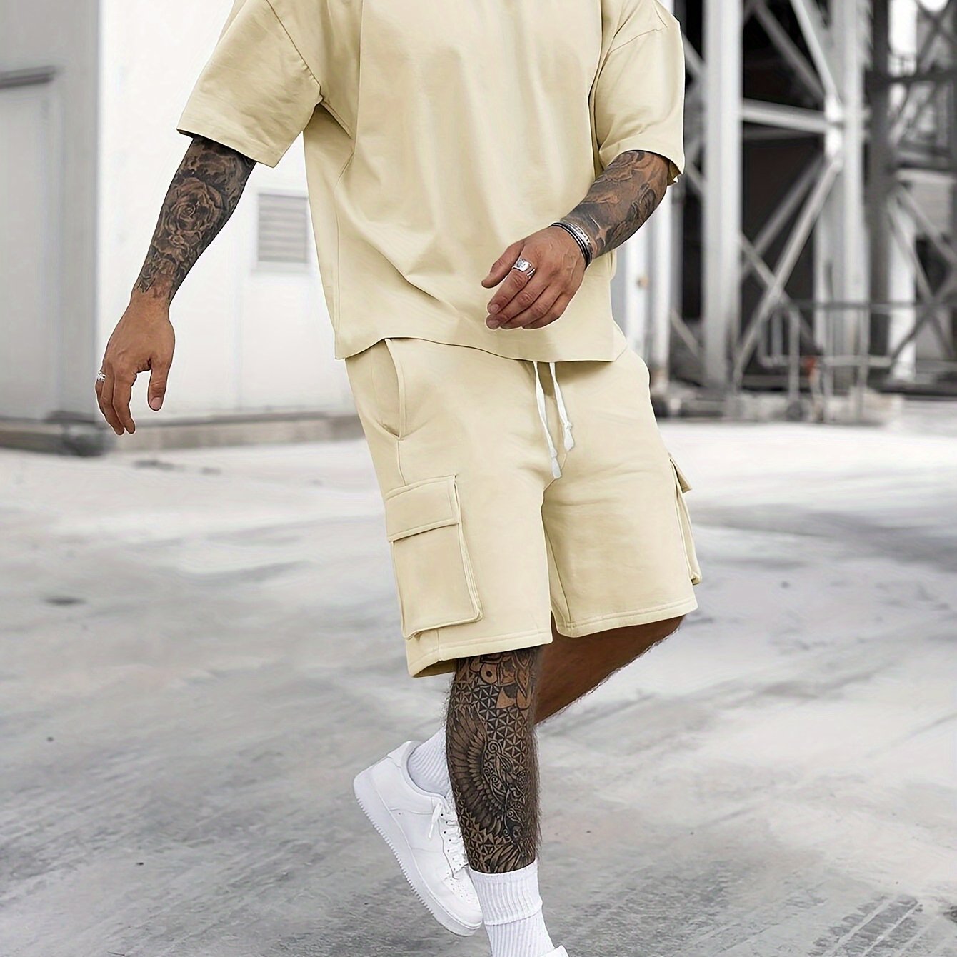 Men's Polyester Casual Sportswear Set T-Shirt and Drawstring Shorts with Pockets