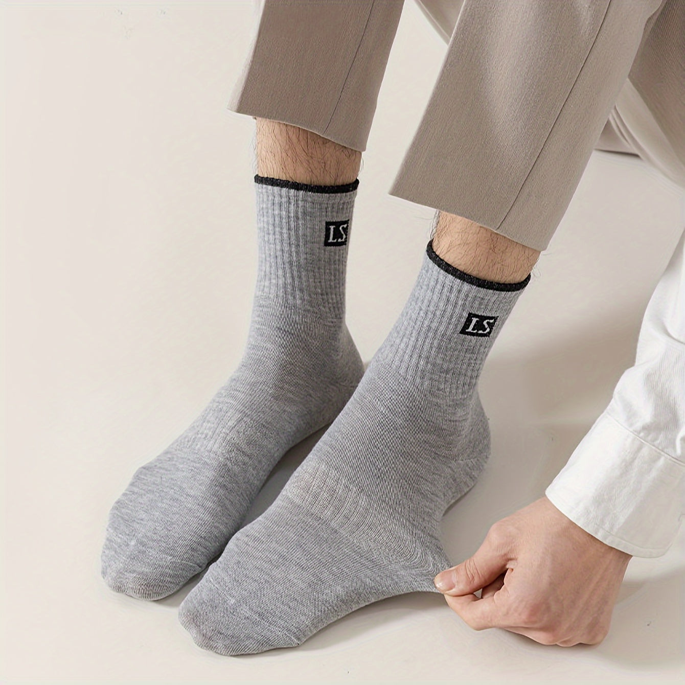 Men's Crew Socks 5 Pairs Breathable Comfortable All-Season Knit Polyester Spandex
