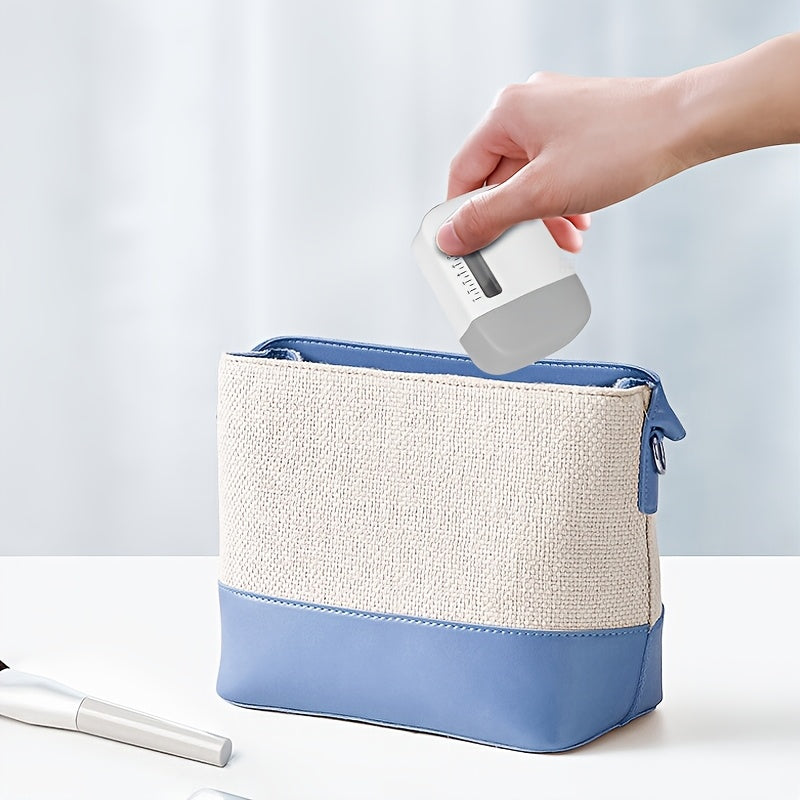 Mini titraydigan bosh massaj tarozi, dam olish uchun aylanadigan to'p bilan, qayta zaryadlanadigan litiy batareyasi bilan portativ soch parvarishlash vositasi. Sochni detoks qilish uchun ideal 14-fevral sovg'asi.