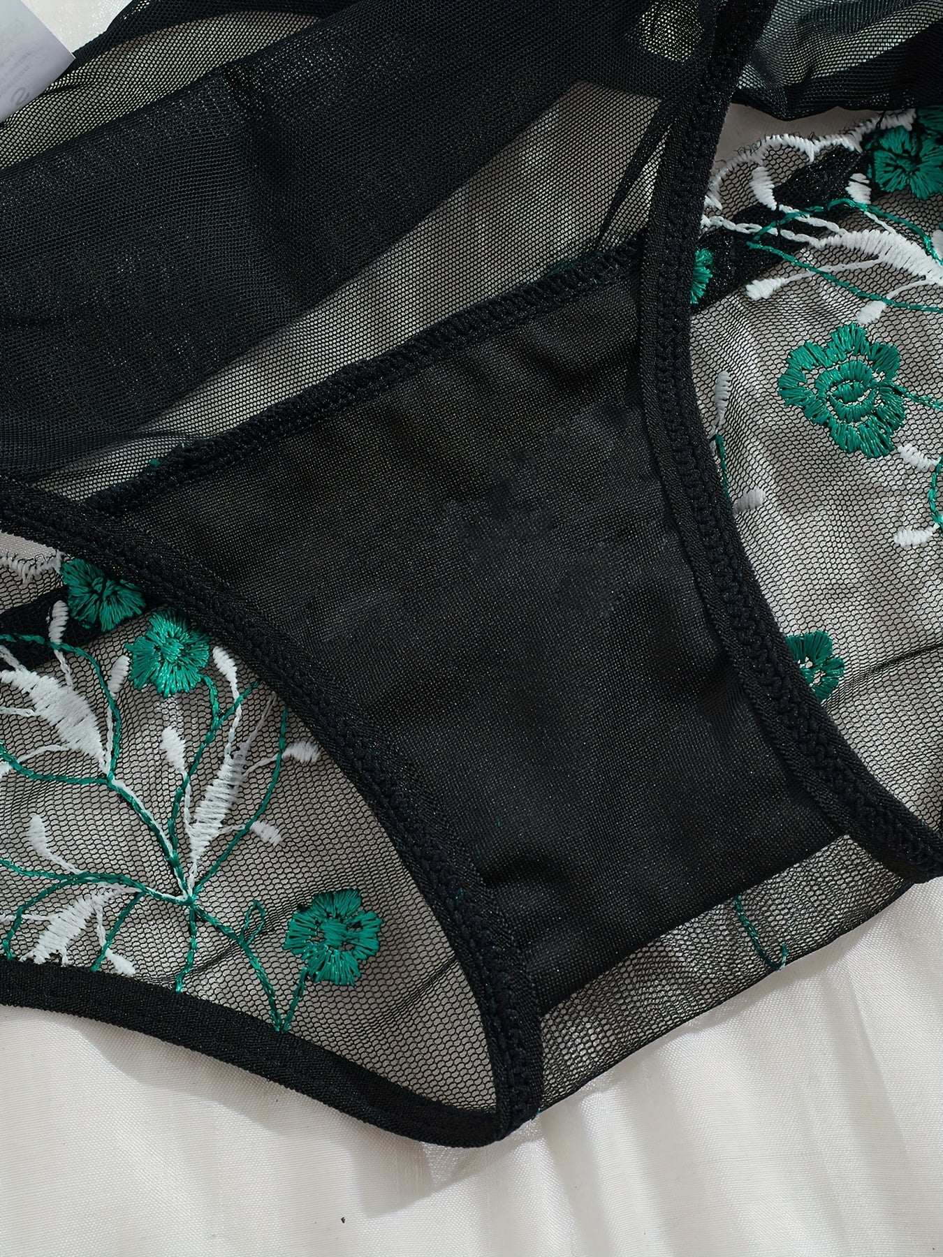 Women's Lace Bra and Panty Set with Floral Embroidery and Knitted Fabric