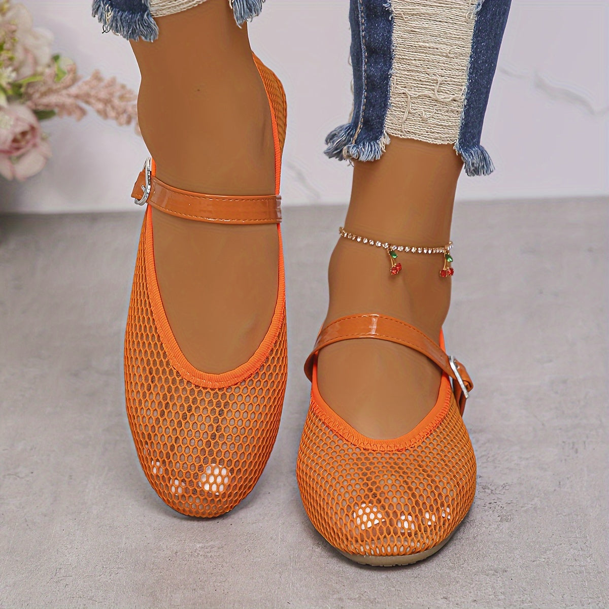 Women's Mesh Flats Lightweight Slip-On Casual Shoes in Solid Colors