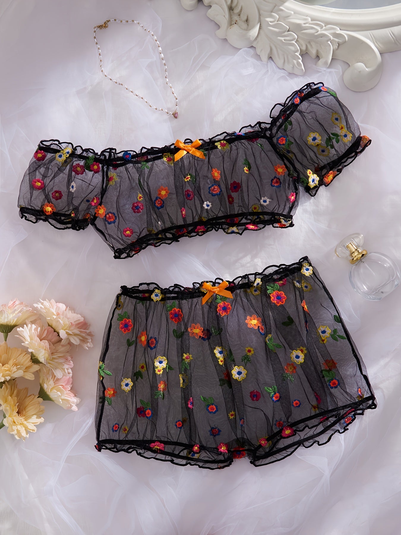 Women's Embroidered Flower Pattern Lingerie Set Erotic Fashion Charm Design