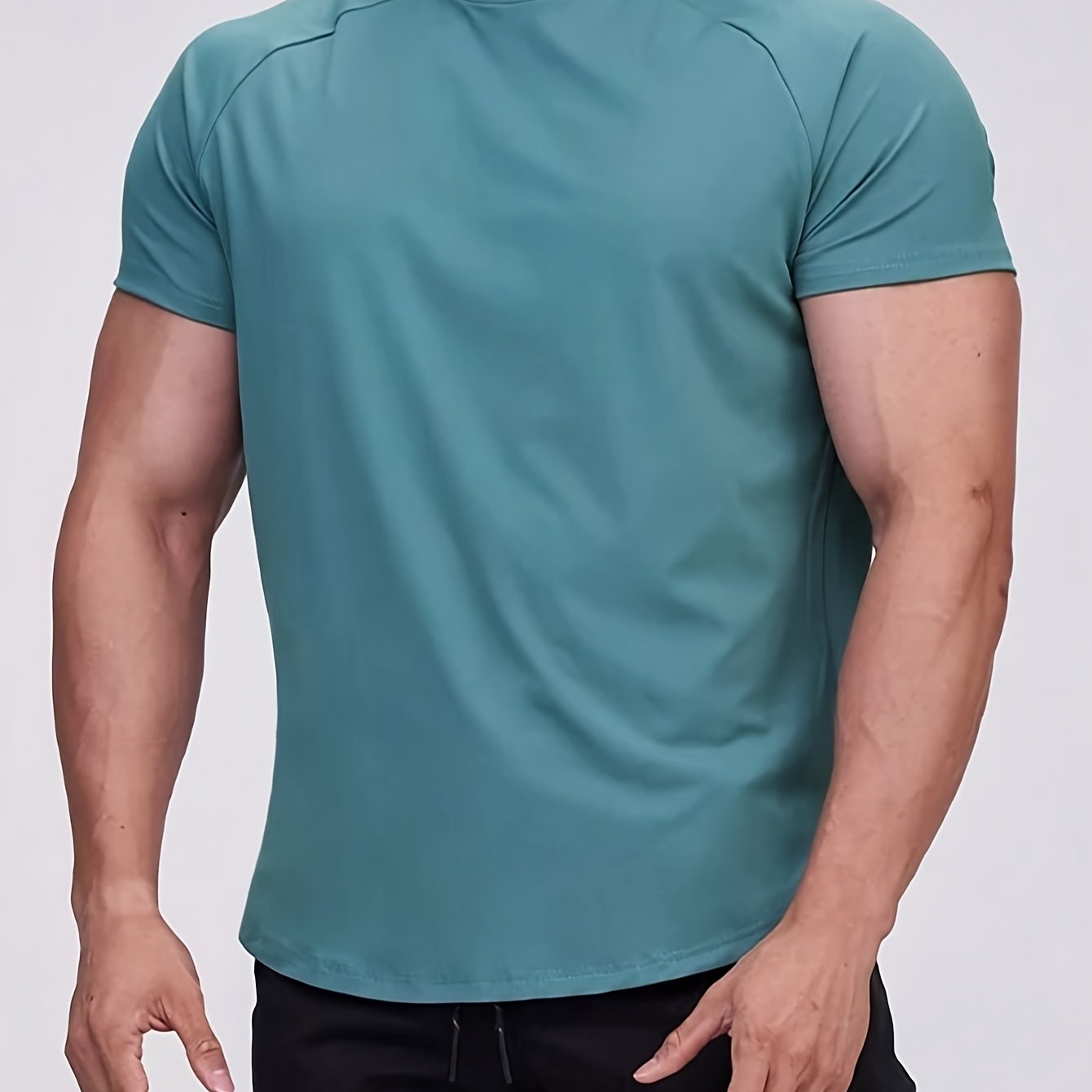 Men's Summer Sports T-Shirt Polyester Solid Crew Neck Slim Fit