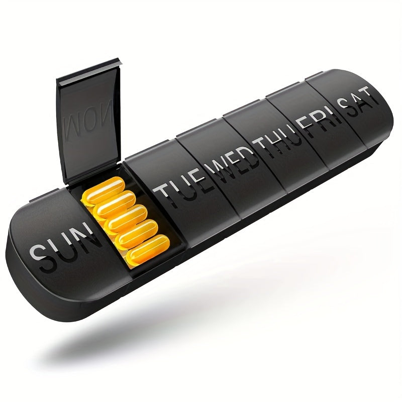 Vitaminlar va baliq yog'i uchun 7 ta bo'limli katta haftalik dori tashkilotchisi, sayohatga qulay qopda.