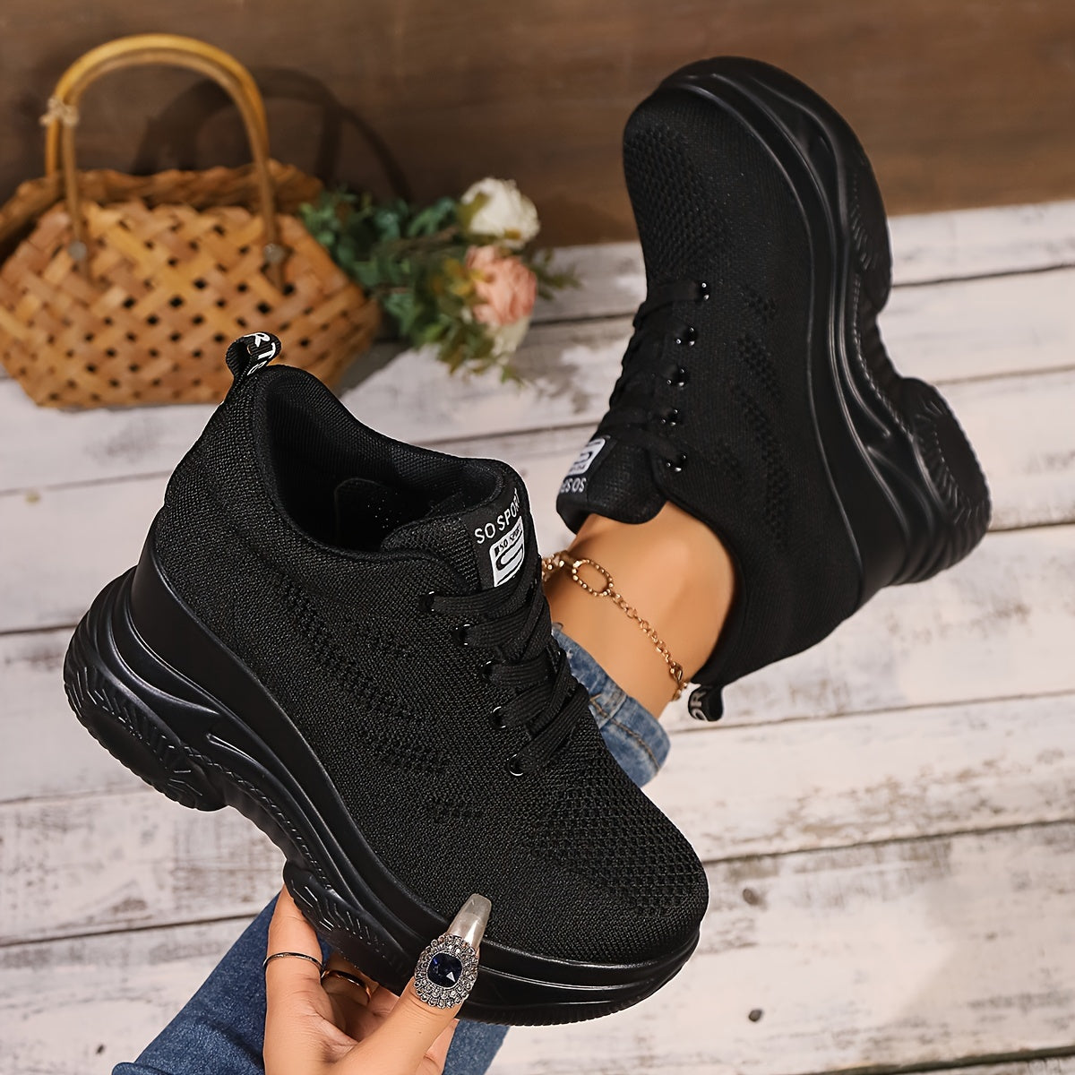 Women's Knitted Sneakers Breathable Low-Top Platform Mesh Shoes