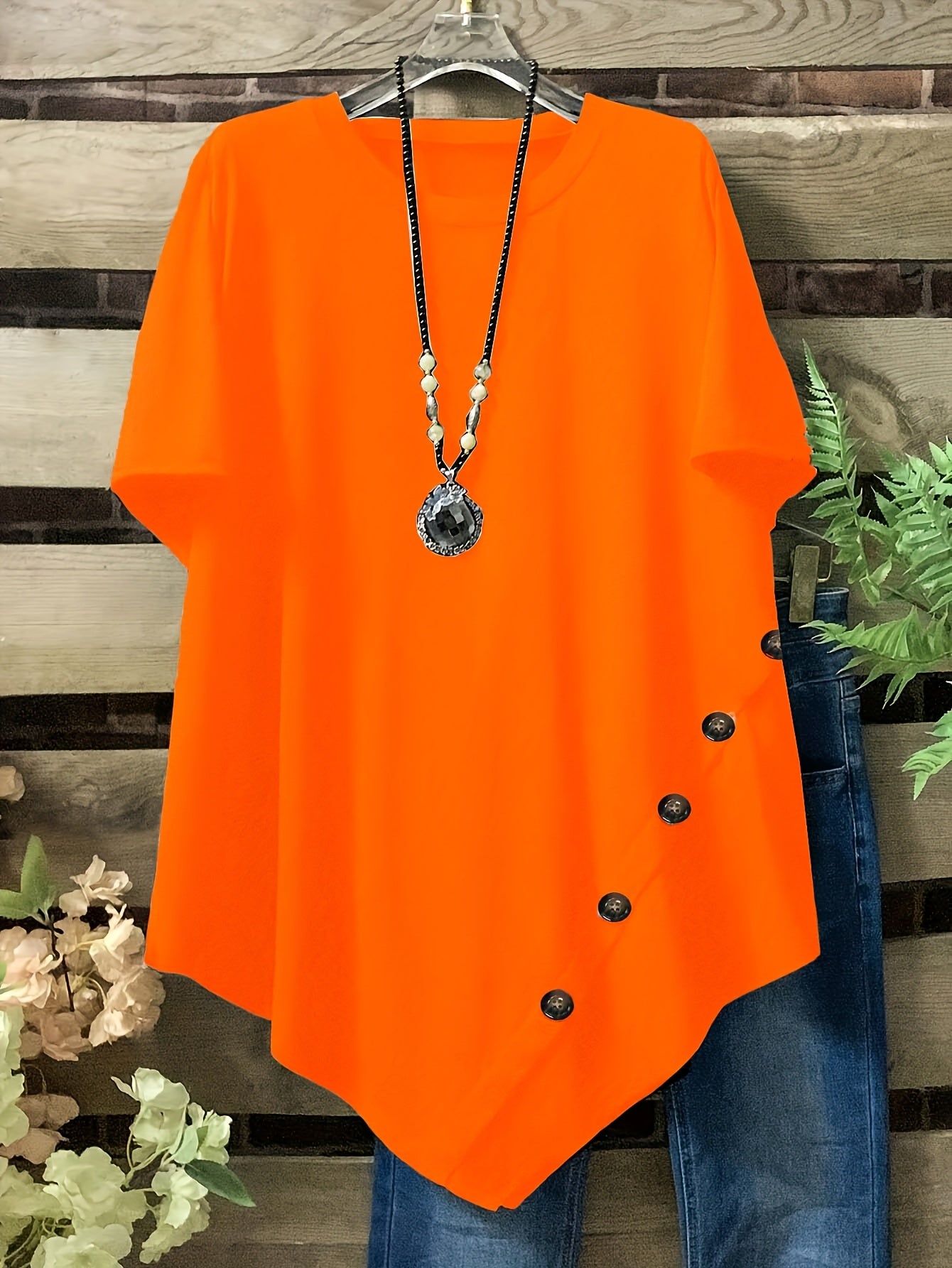 Plus Size Women's Casual Red Round Neck T-Shirt Short Sleeve Stylish Layering