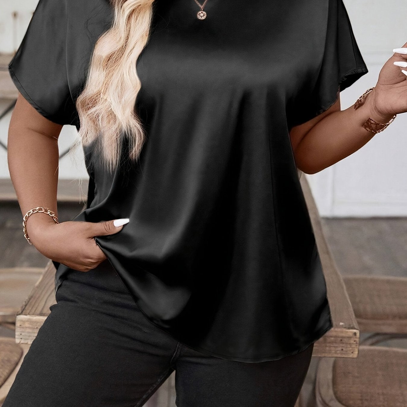 Plus o'lcham ayollar uchun kundalik to'qilgan qisqa qo'lli kofta, bir rangli yozgi kiyim