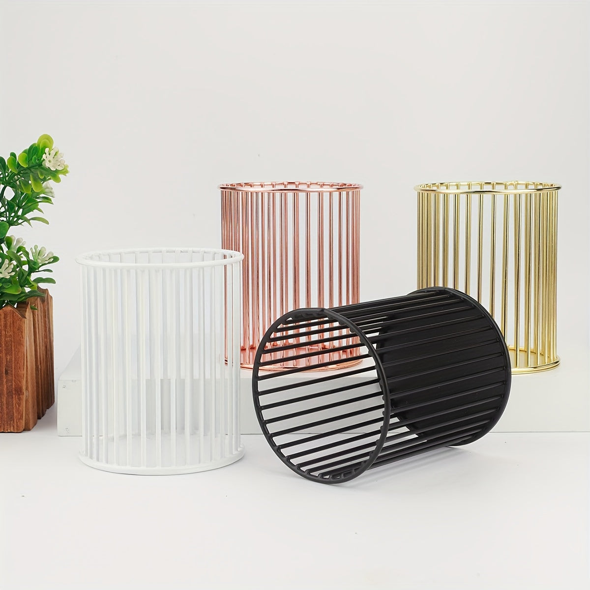 Golden Iron Makeup Brush Holder Rust Resistant Polished Finish Desktop Organizer