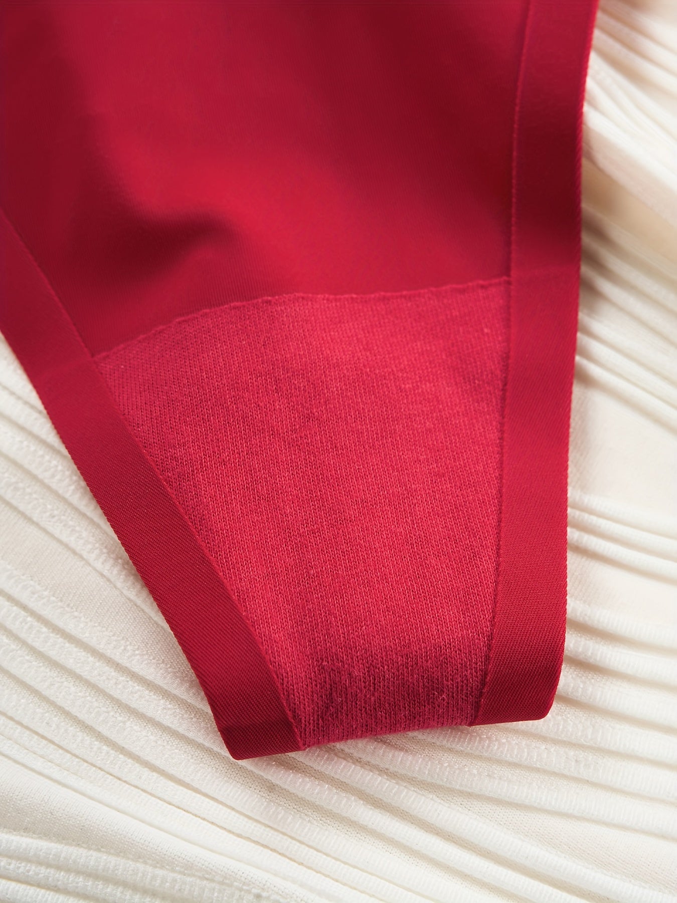 Women's Lace Thong with Pearl Chain Detail Underwear