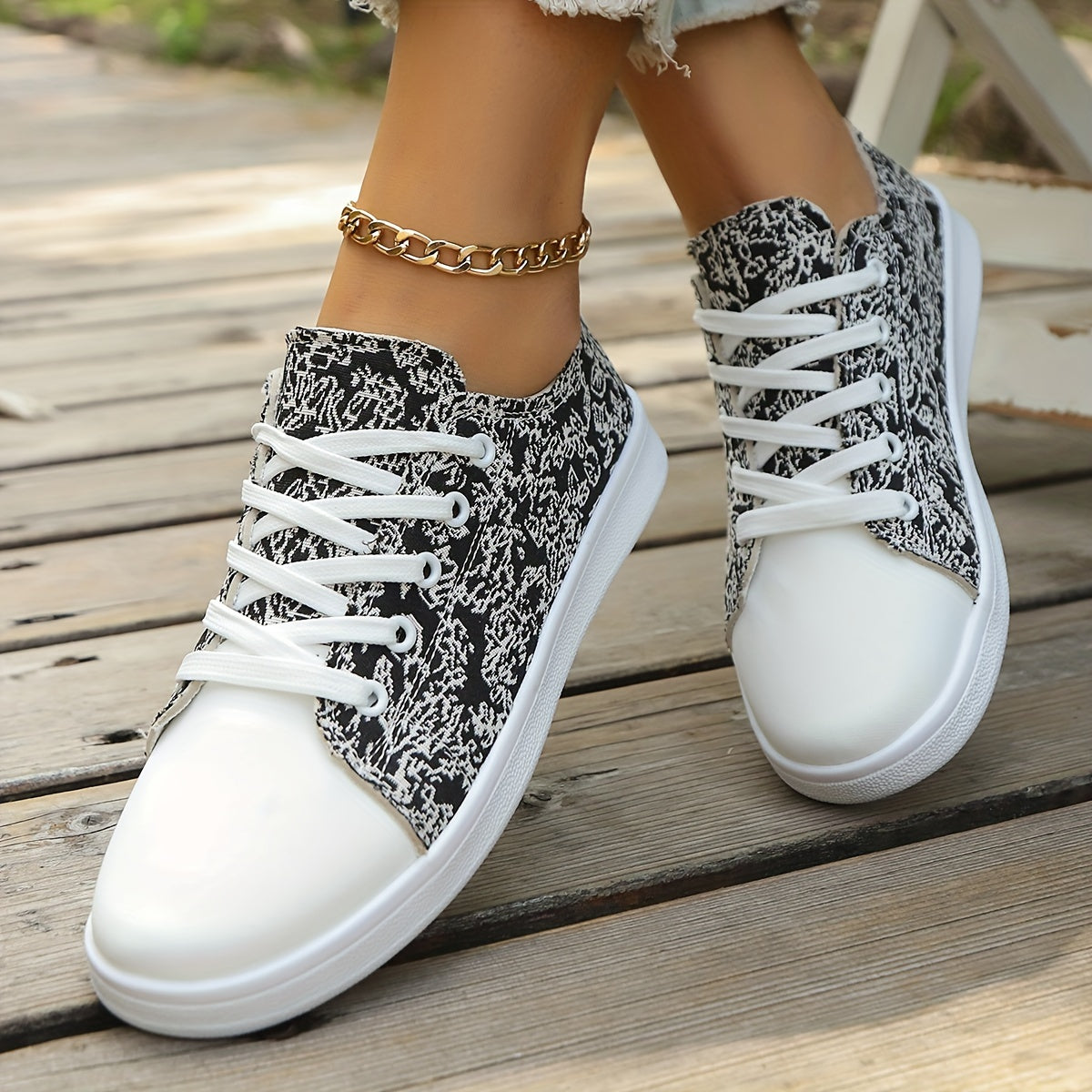 Women's Canvas Sneakers Low Top Casual Shoes All-Season TPR Sole