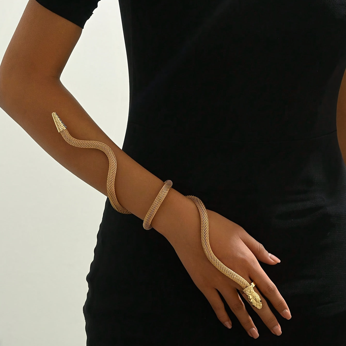 Gothic Hip-Hop Style Wrapable Rhinestone Finger Ring Bracelet for Men Women