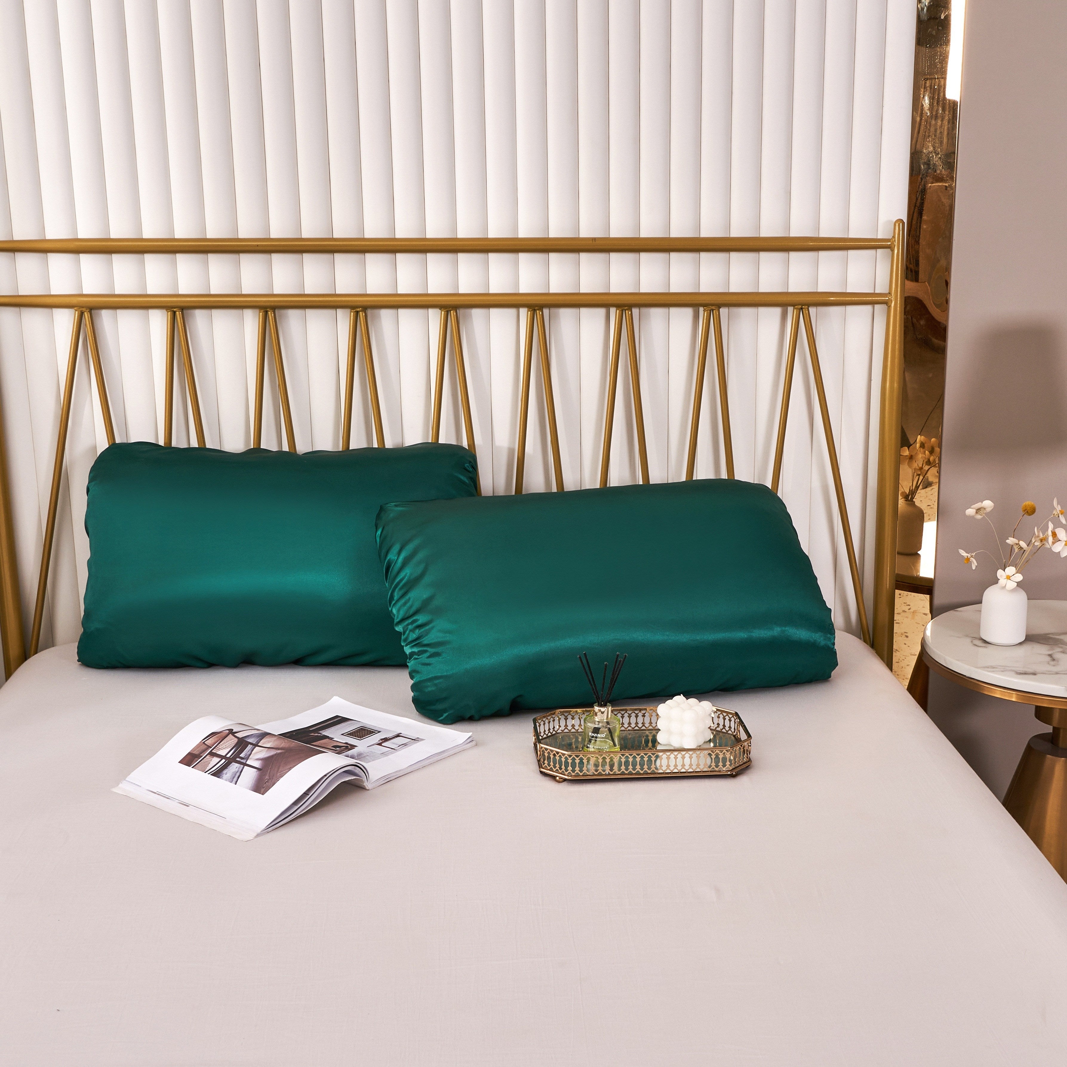 Satin Pillowcases Set of 2 with Elastic Bands, Soft Non-Slip Fabric for Bedroom