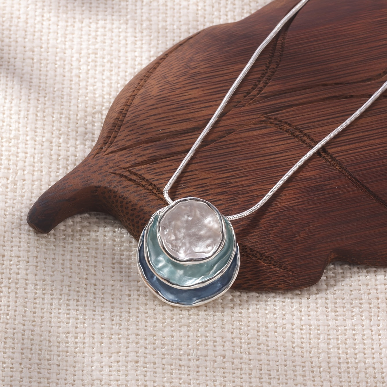 Women's Enamel Zinc Alloy Geometric Necklace for Beach and Wedding Wear