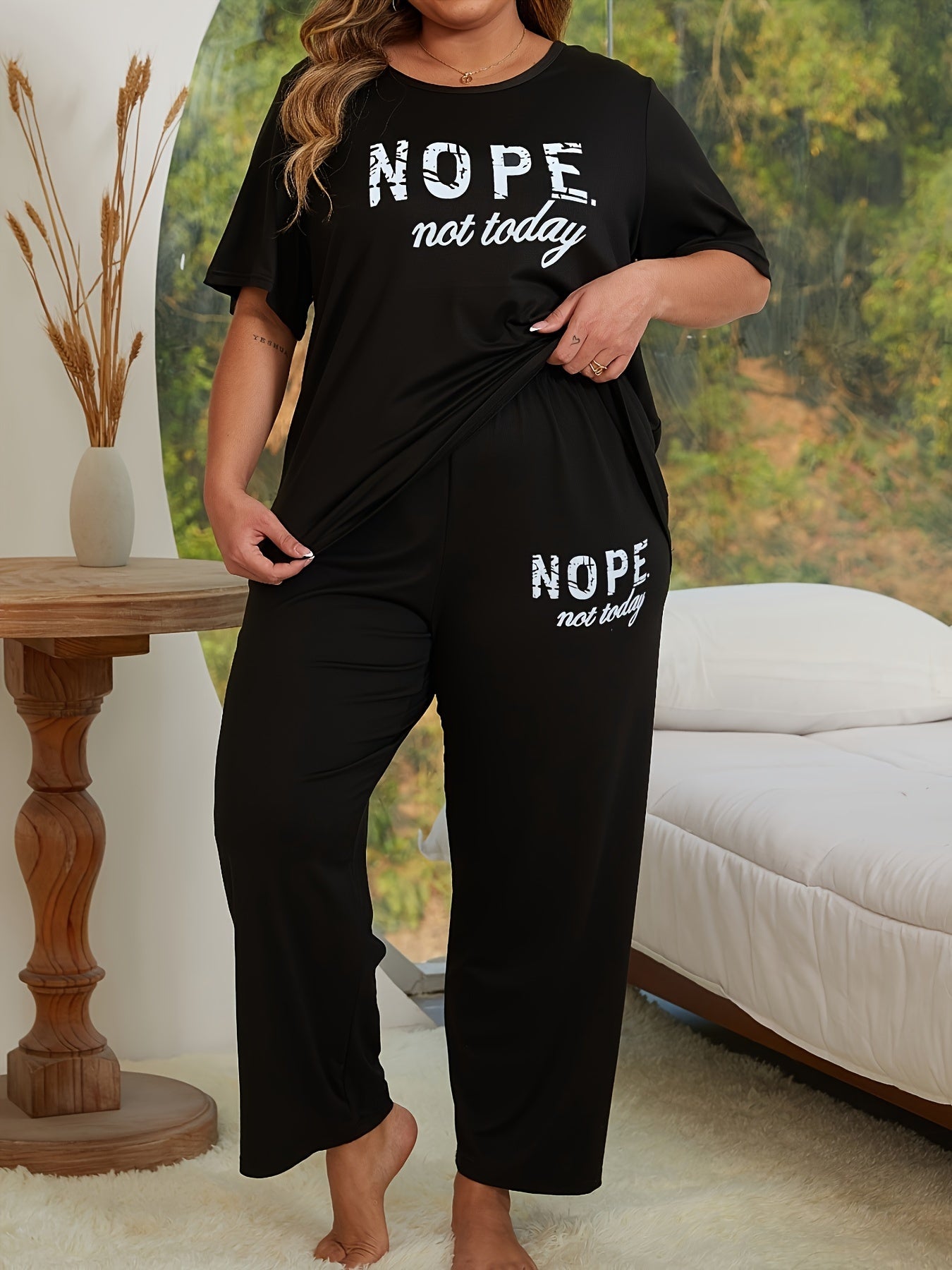 Plus-Size Polyester Loungewear Set with Slogan Print Top and Pants for Women
