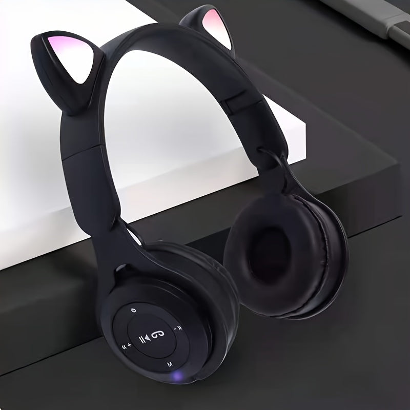 Wireless Headset with Luminous Cat Ears, LED Lights, Foldable, Wireless, for Travel and Gaming