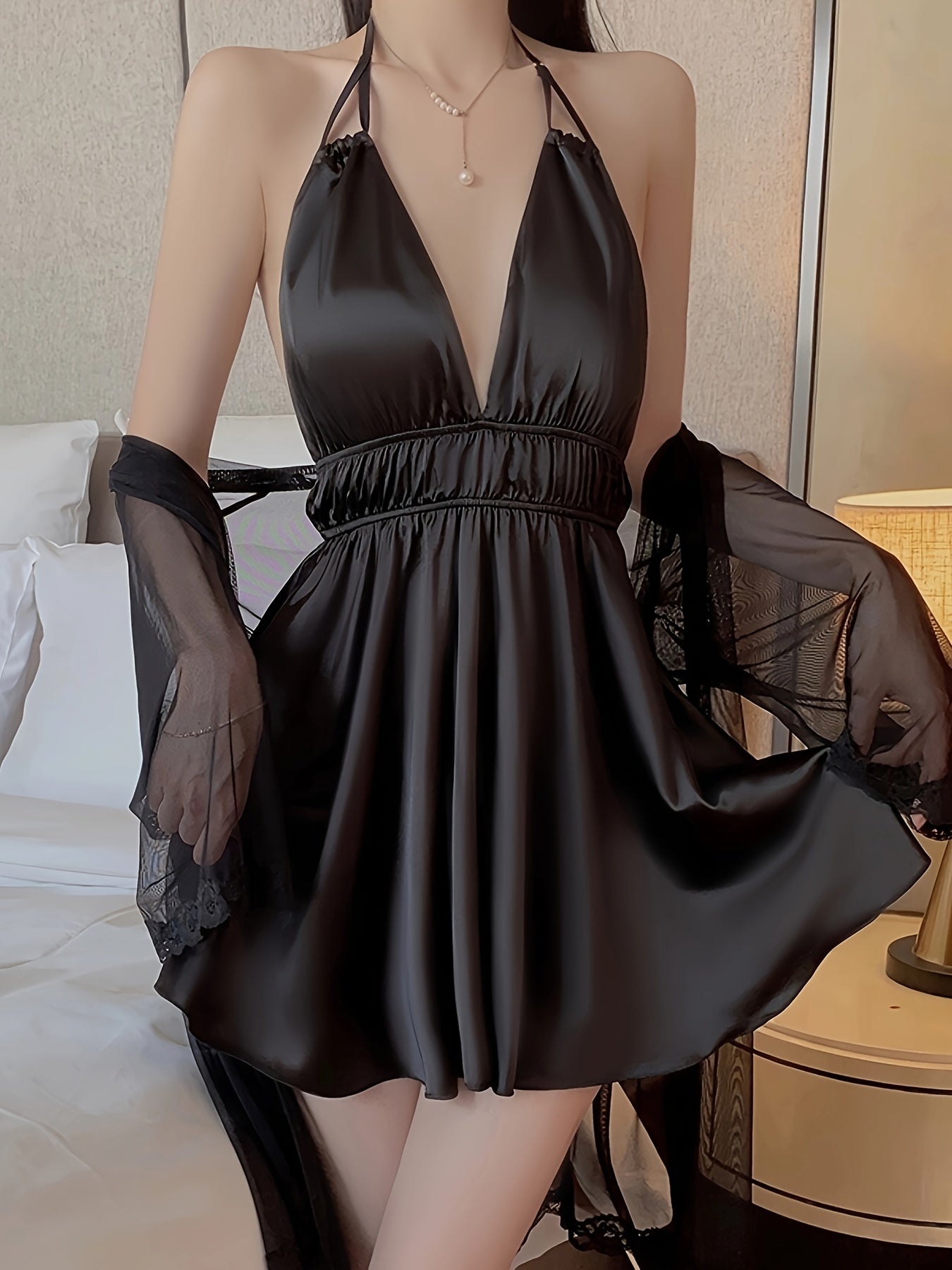 Vestido de lencería de encaje negro sin espalda y con cuello halter para mujer