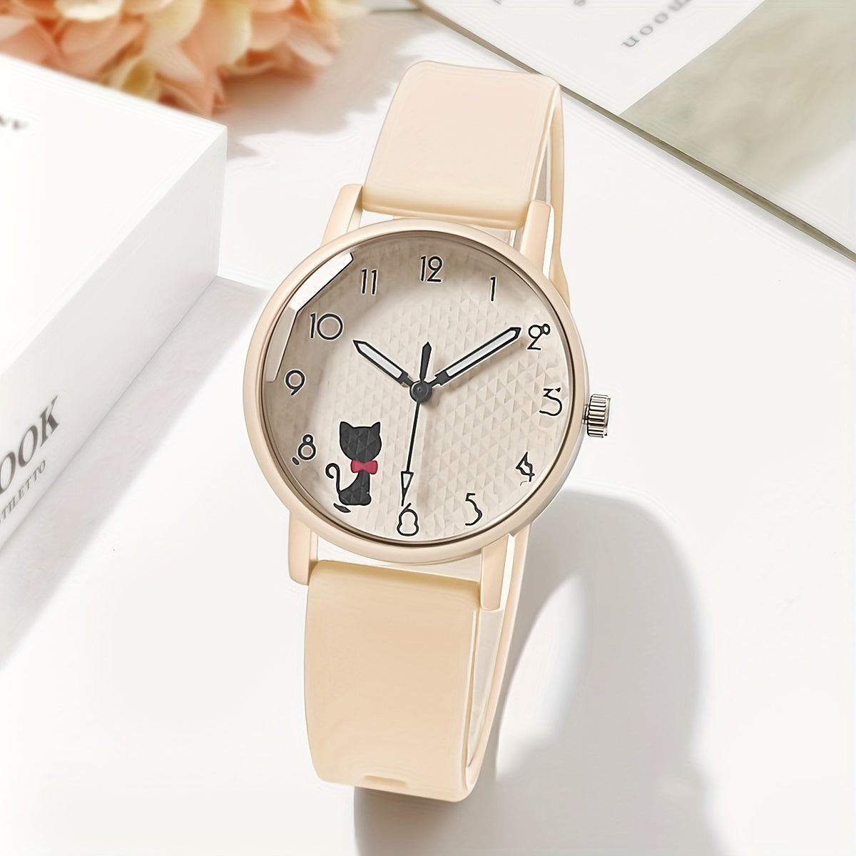 Women's Quartz Watch with Silicone Strap for Casual Street Sports