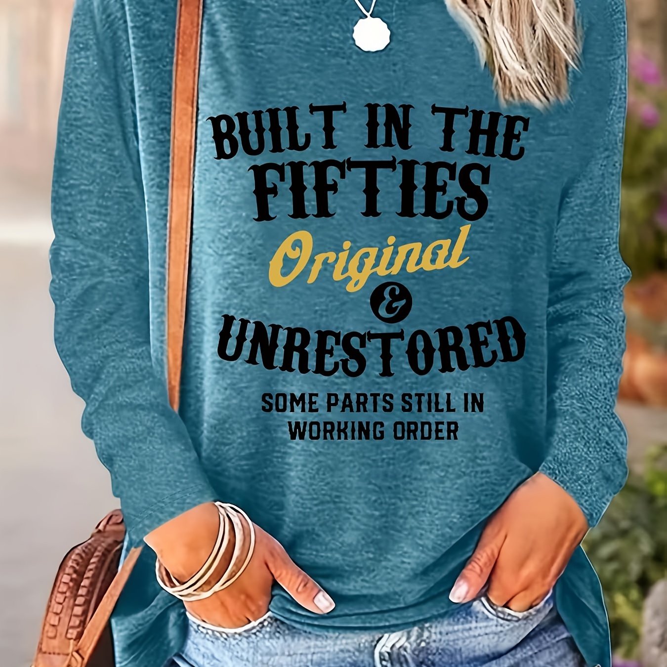 Plus o'lchamli ayollar uchun uzun qo'lqopli kruiz bo'yinli T-shirt yengil ko'k casual vintage