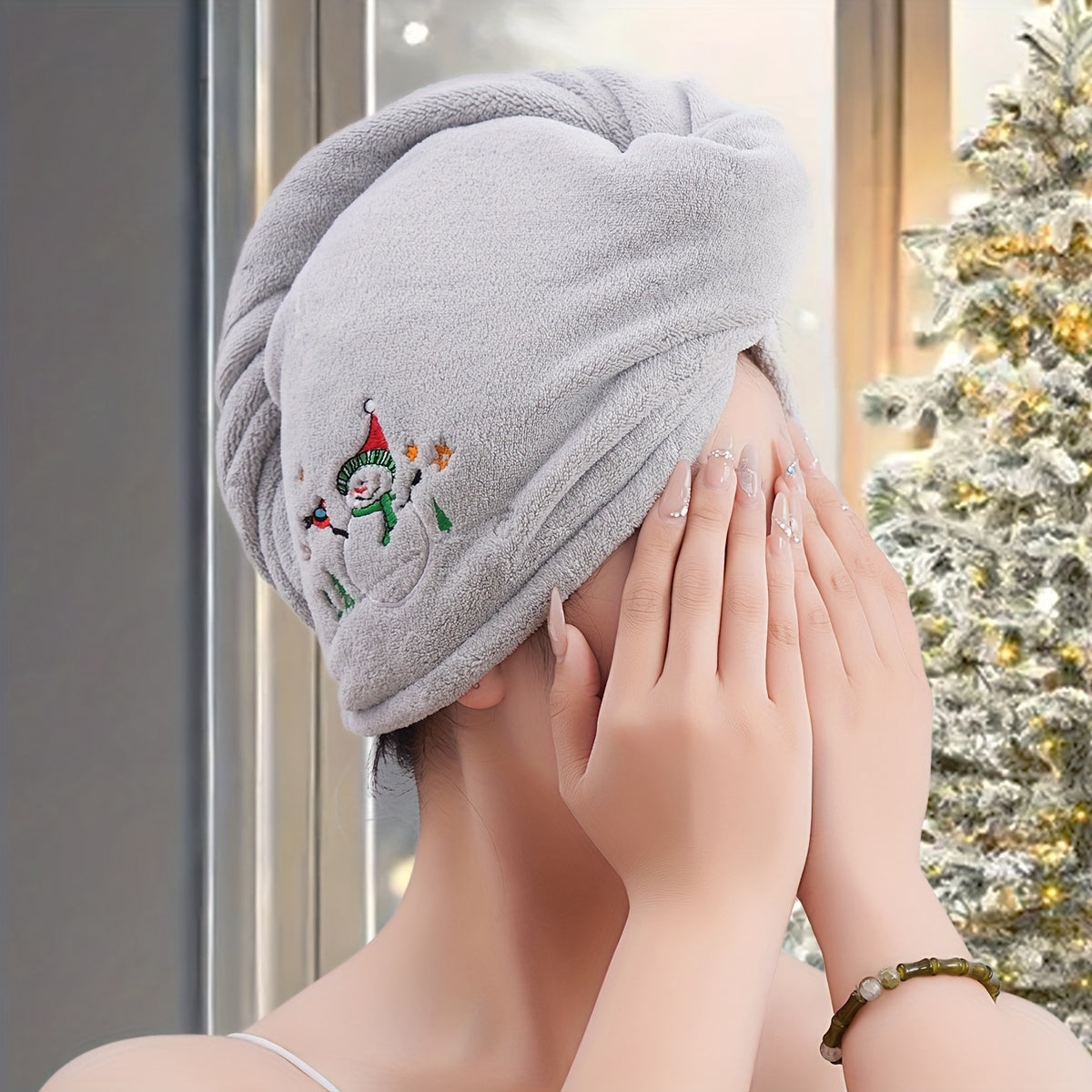 Yorqin Rojdestvo sochiq o'ralishi, qorqizil dizayni, tez quriydigan mikroto'qima, zamonaviy uslub. Ajoyib bayram sovg'asi g'oyasi.