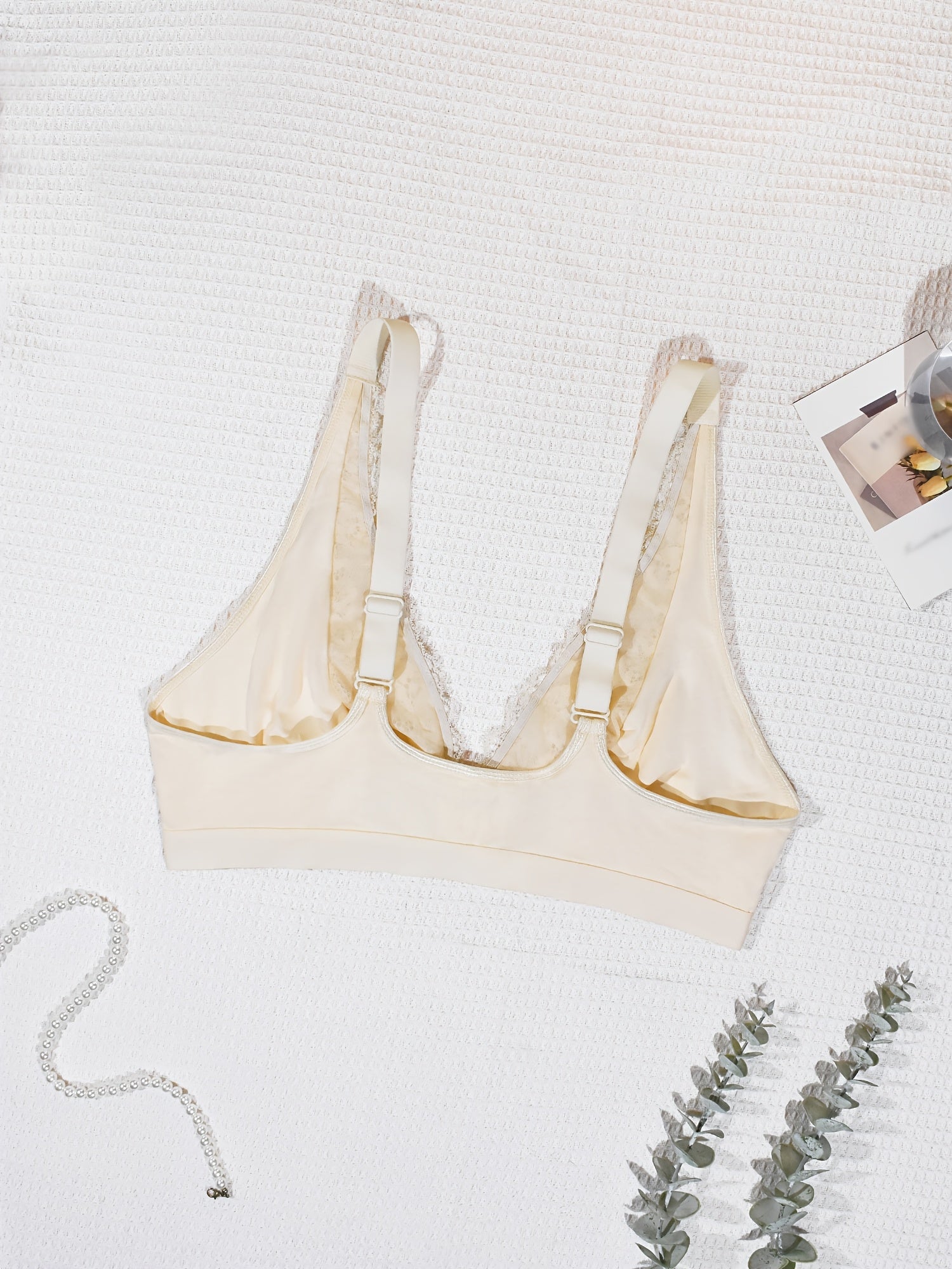 Sujetador de encaje con cierre frontal para tallas grandes de mujer con escote en V profundo, tirantes anchos, encaje en contraste, tela de punto de poliéster transpirable