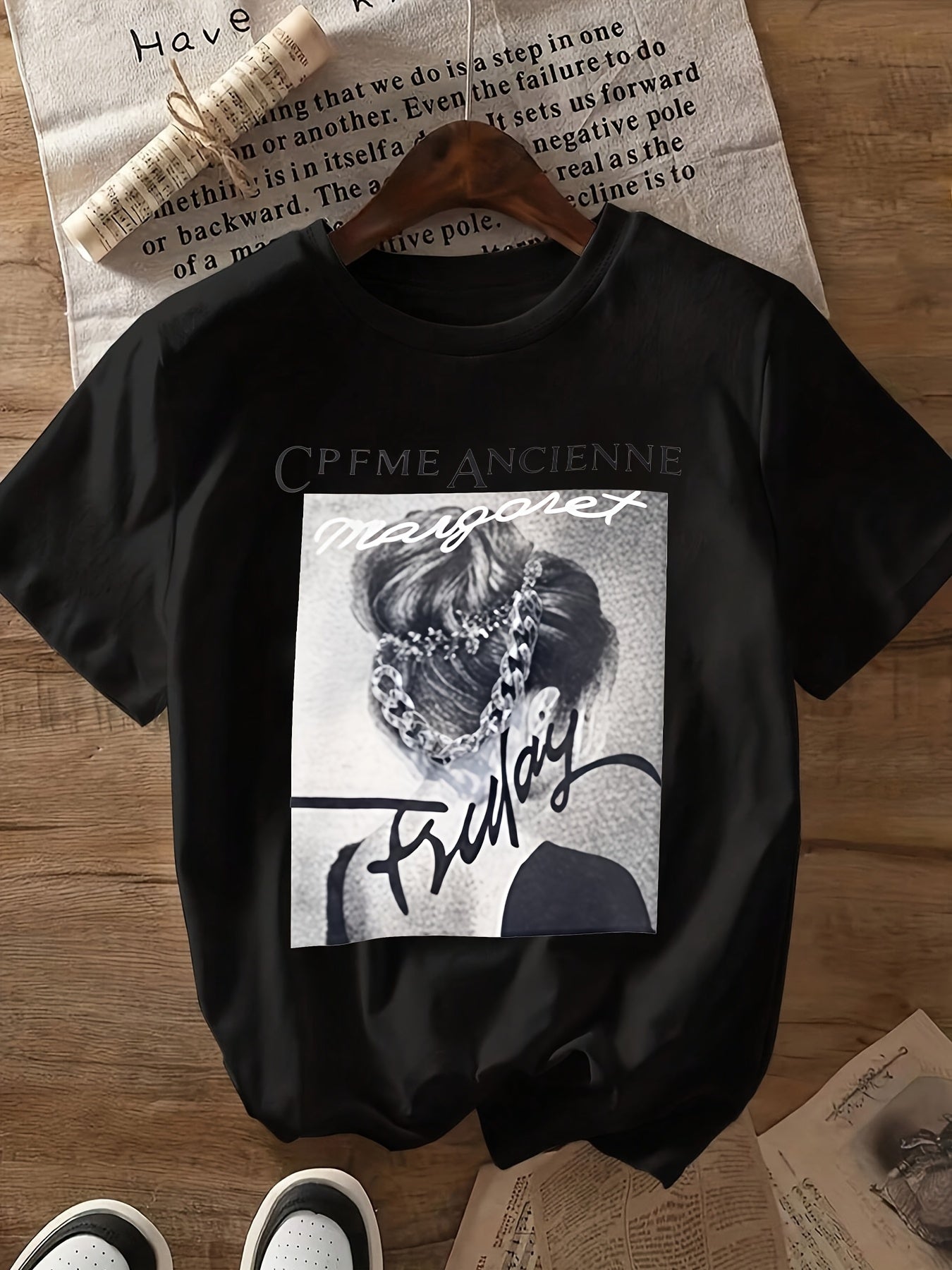 Plus Size Women's Black Short Sleeve T-Shirt Casual Crew Neck Portrait Print