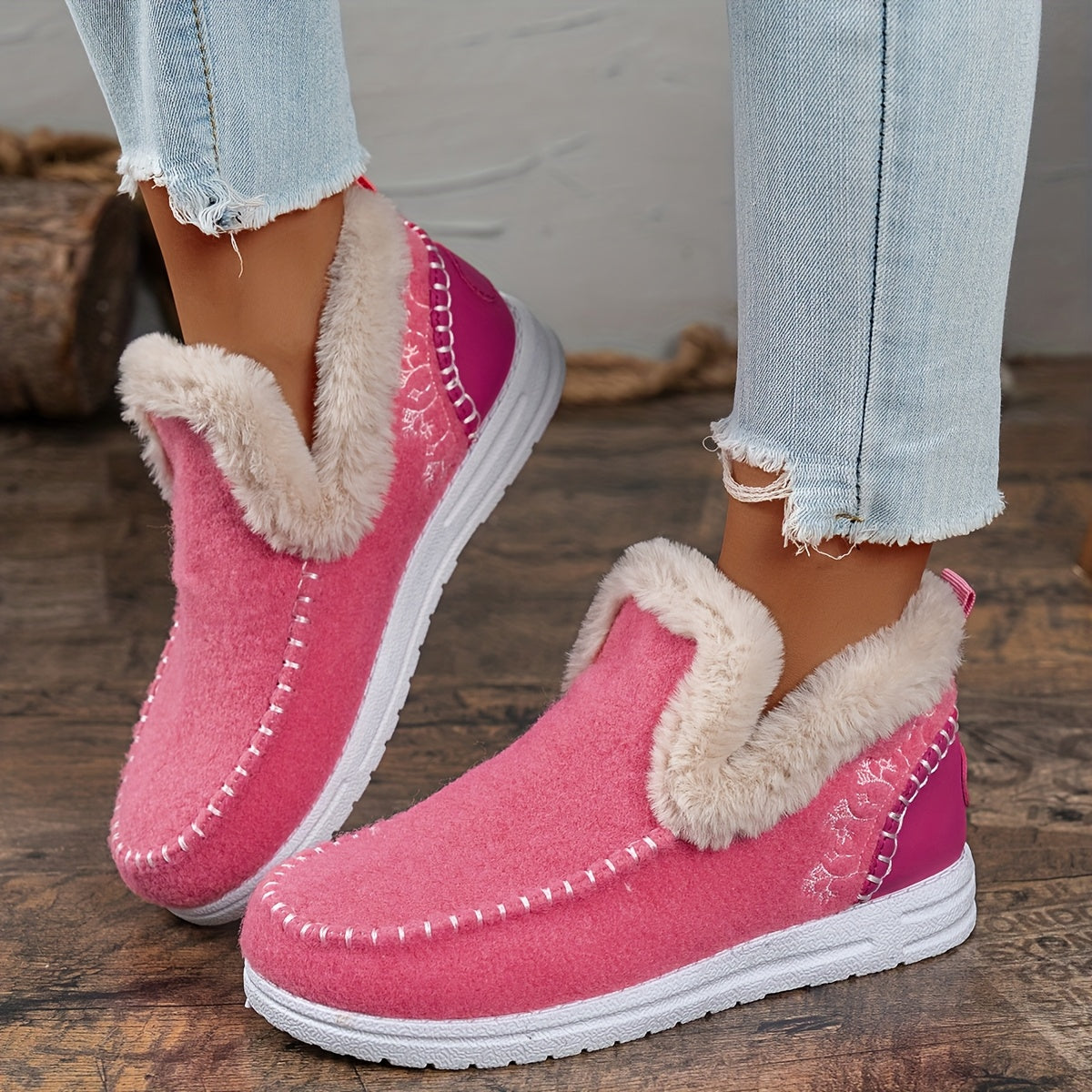 Women's Slip-On Winter Boots Cold Weather Plush-Lined Black Durable Traction