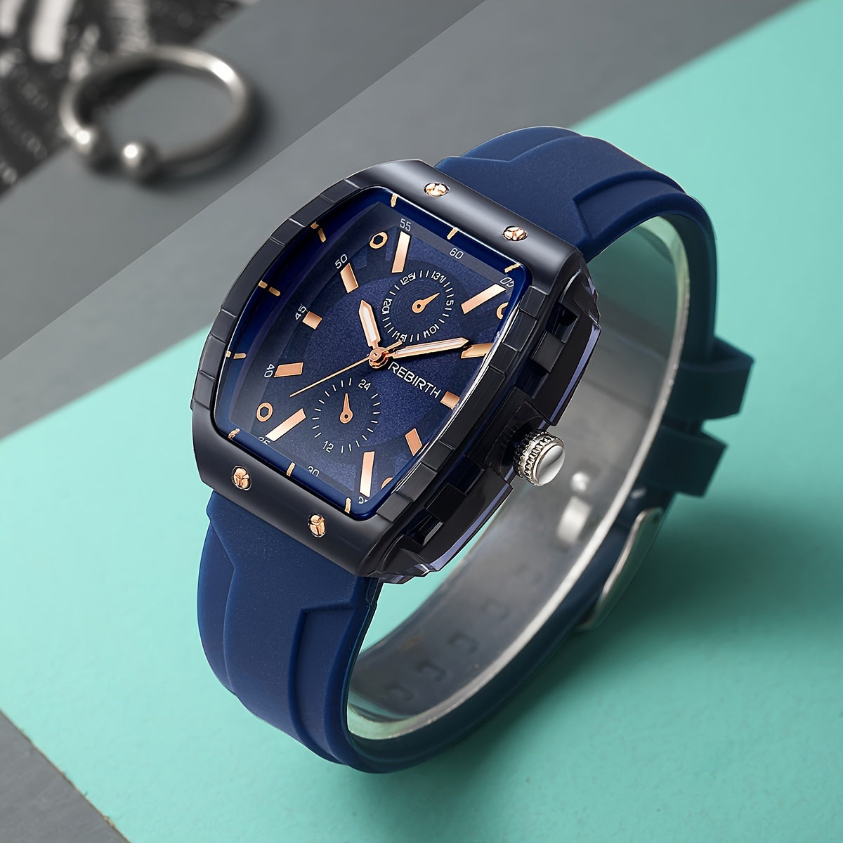 Unisex Square Watch with Silicone Strap and Long-Lasting Battery