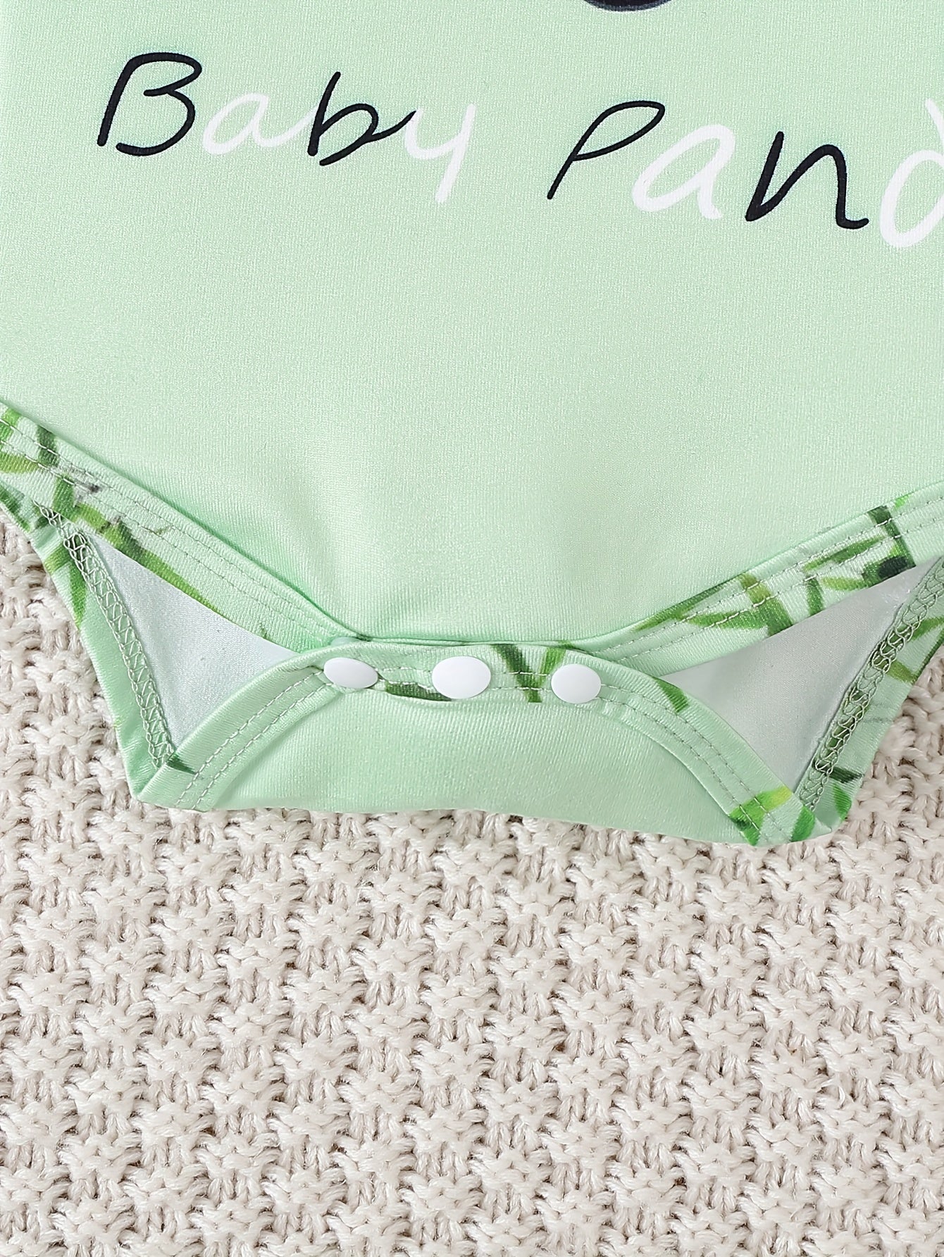 Yoz va kuz uchun yangi tug'ilgan panda printli uch qismli to'plam, ochiq havoda kiyish uchun mos.