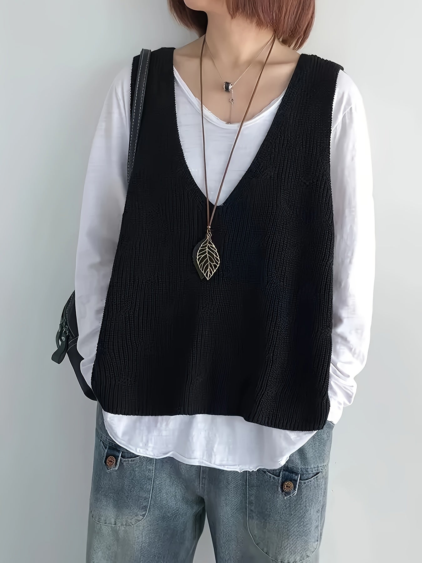 Plus Size Women's V-Neck Vest Solid Color Sleeveless Layering Top