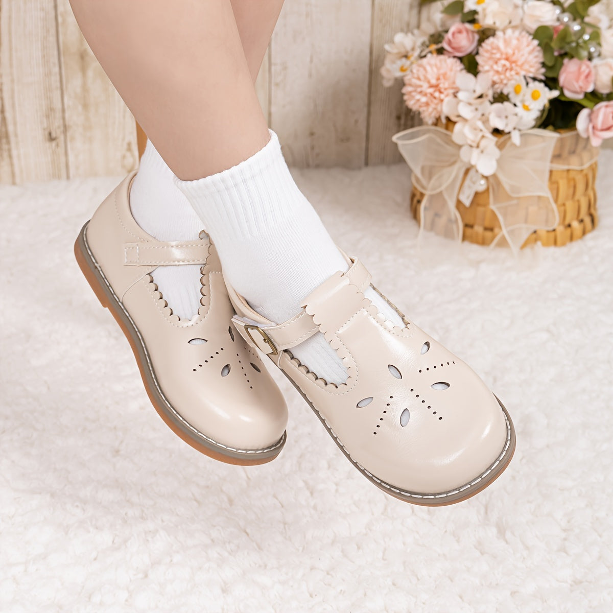 Qizlar uchun vintage uslubidagi Mary Jane poyabzallari, maktab va norasmiy kiyim uchun bahor/kovakda mukammal, havo o'tkazuvchi.