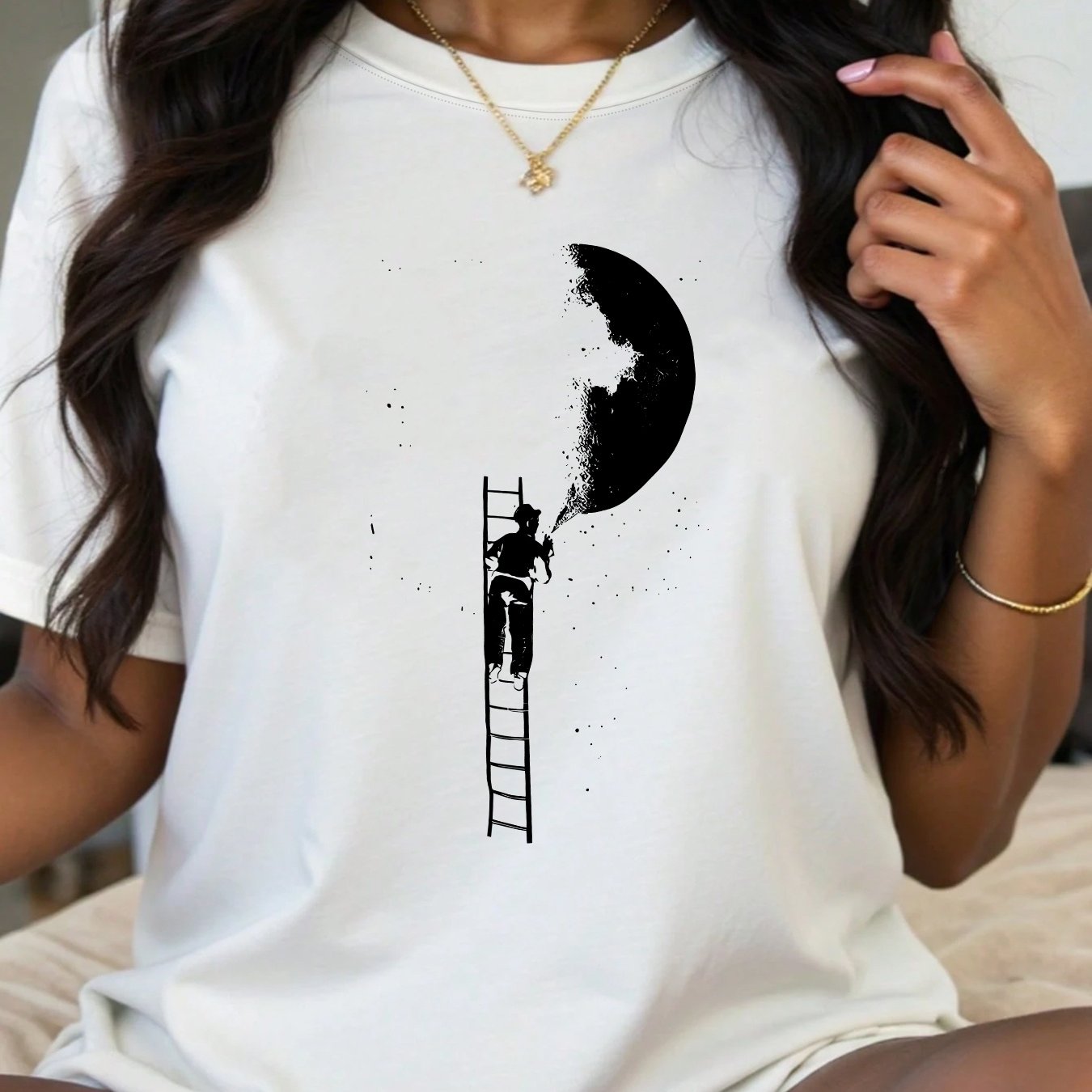 Women's Casual Pattern T-Shirt Climbing Ladder Moon Print Round Neck