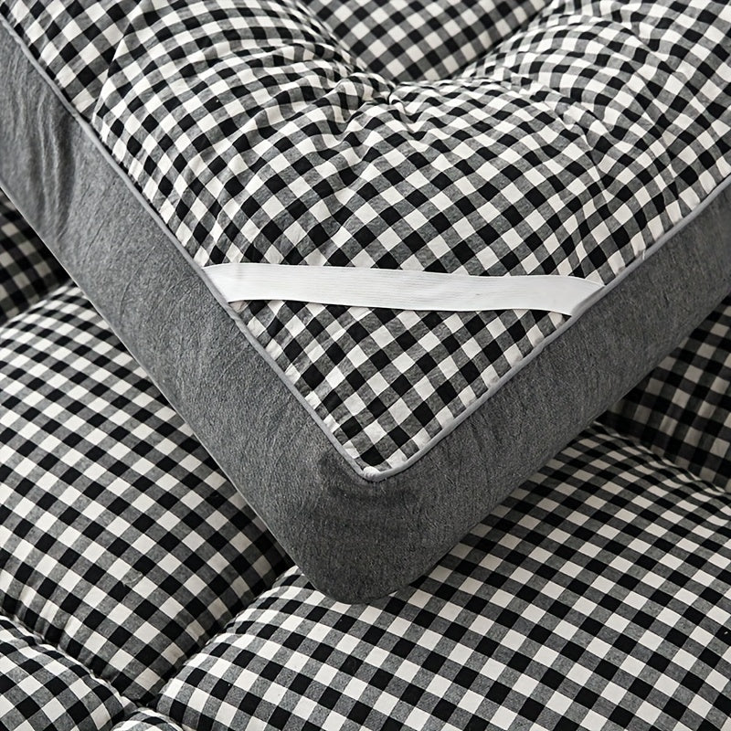 Japanese Lattice Foldable Mattress for Floor or Tatami All-Season Comfort