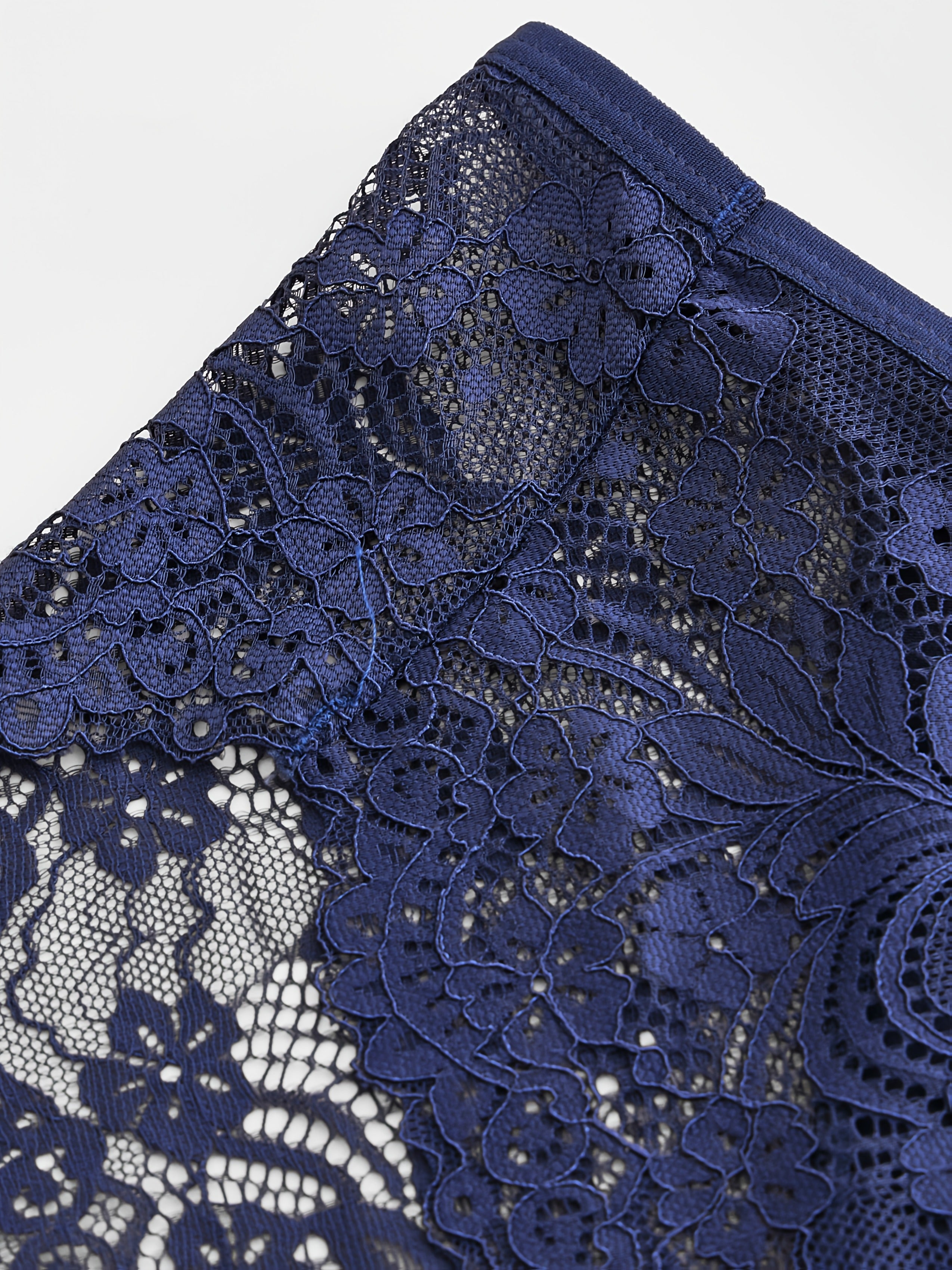 3-Pack Plus Size Lace Panties High-Waisted Floral Breathable Stretch Briefs