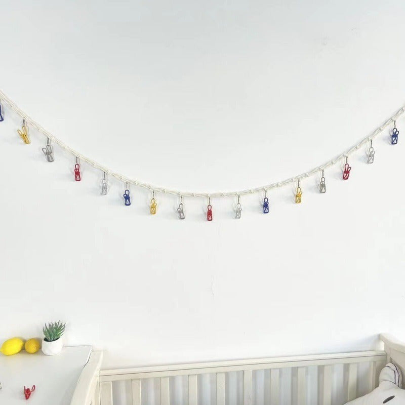 Tog'ora bilan osilgan tasma bilan to'quv yumshoq to'radan yasalgan sumka saqlash, uyda kiyim, shlyapa va paypoqlarni tartibga solish uchun mukammal.