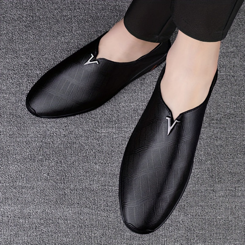 Erkaklar uchun qulay PU teridan yasalgan, sirpanmaydigan, kiyish oson poyabzal.