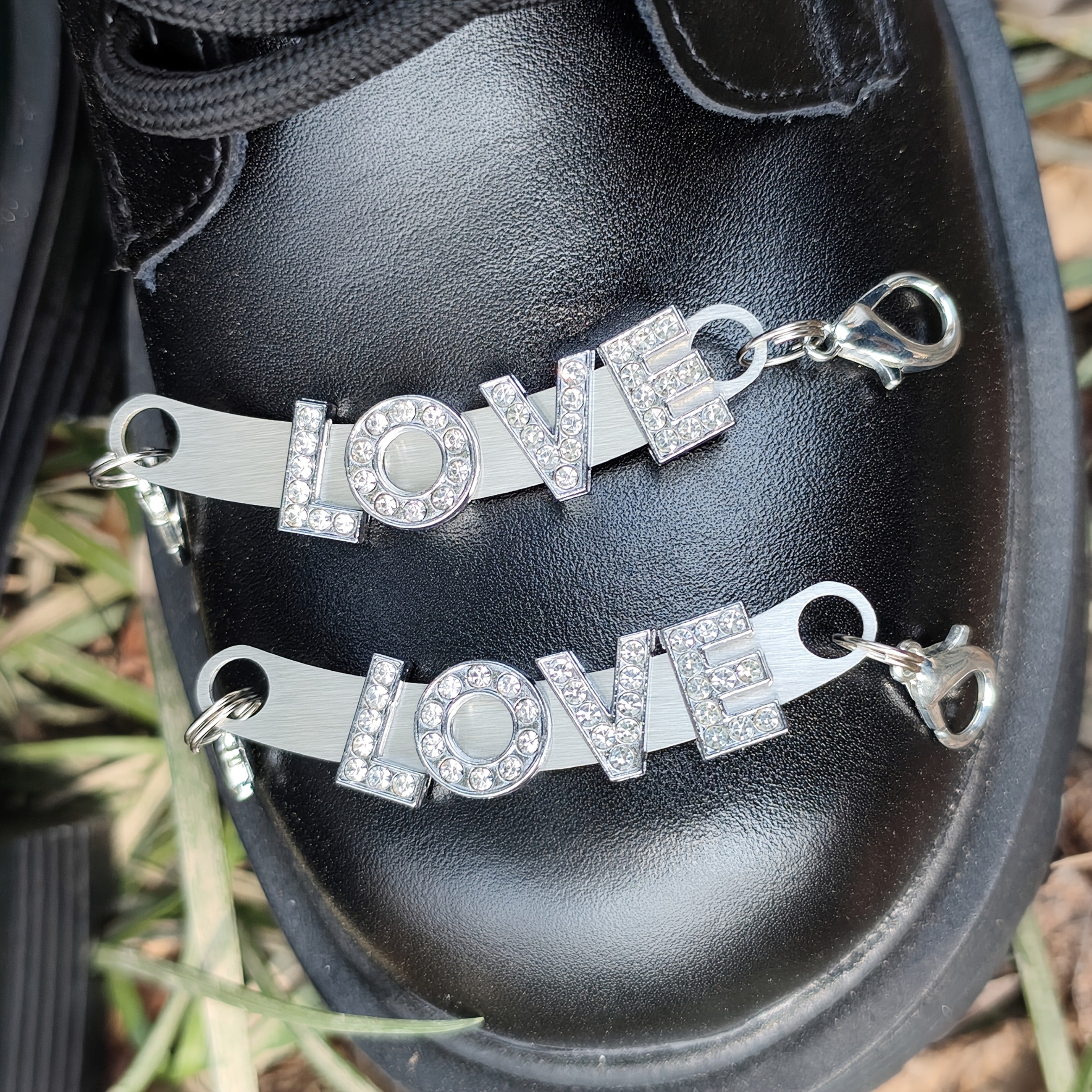 Women Gothic Shoe Charms 2pcs Bat Wing Love Letter Lace Chain Zinc Alloy