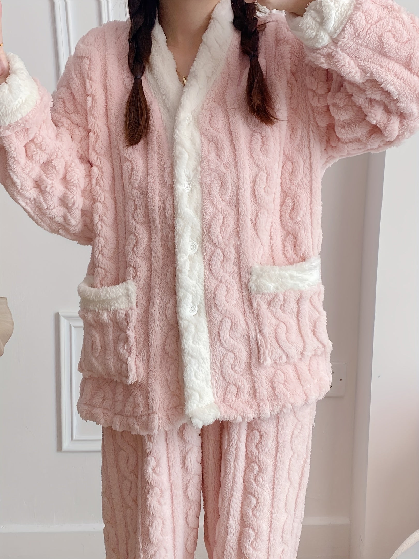 Women's Fleece V-Neck Pajama Set with Pockets Long Sleeves Winter Cozy Polyester