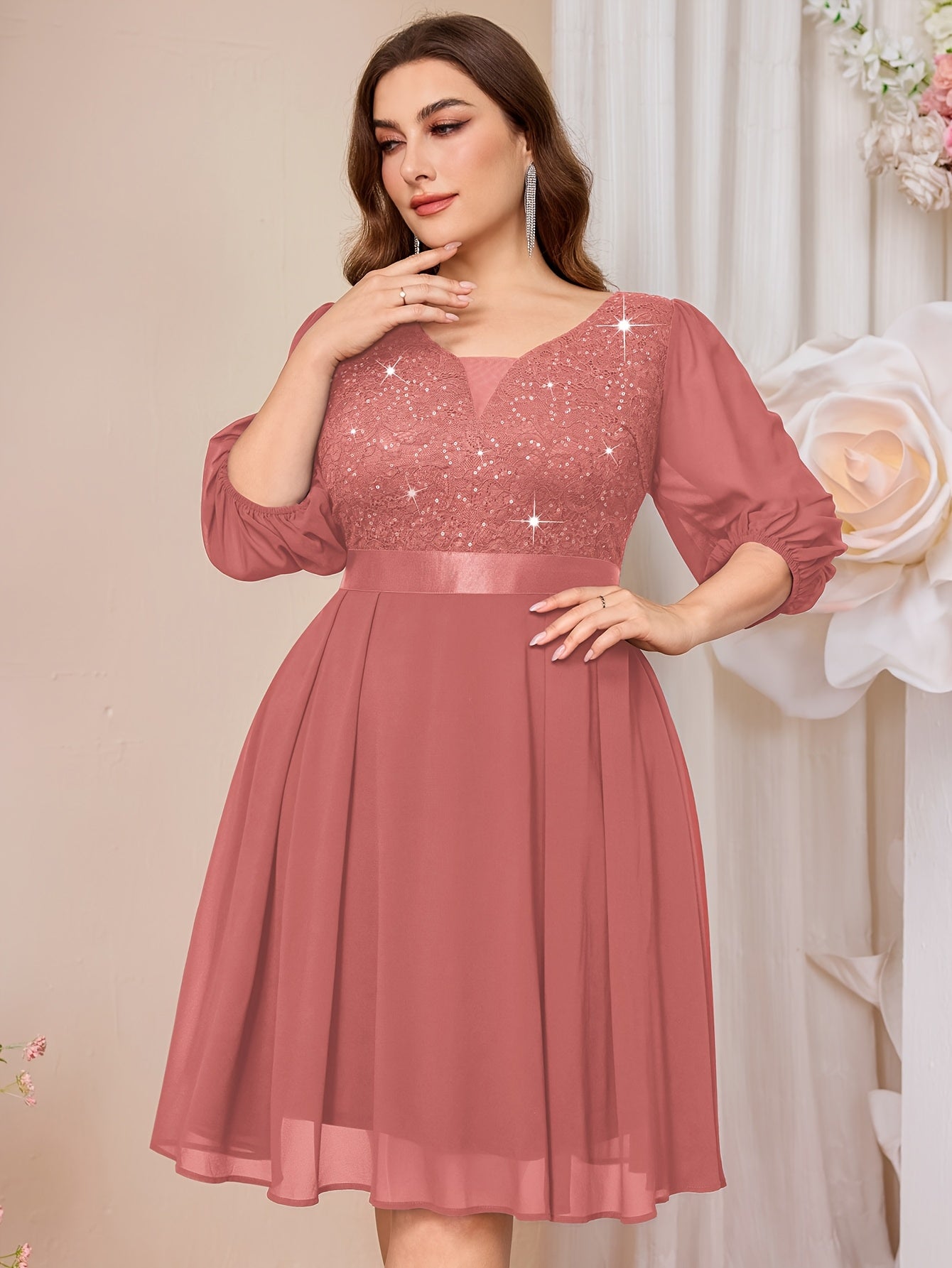 Vestido de mujer de talla grande con mangas farol y detalles de lentejuelas en escote en V