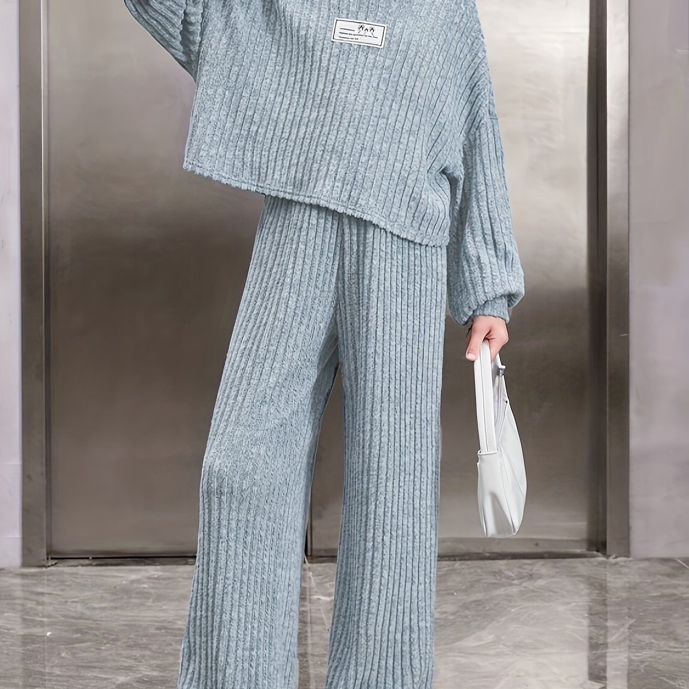 Conjunto de punto para niños con camiseta de manga larga con capucha y pantalones de pierna ancha para otoño e invierno